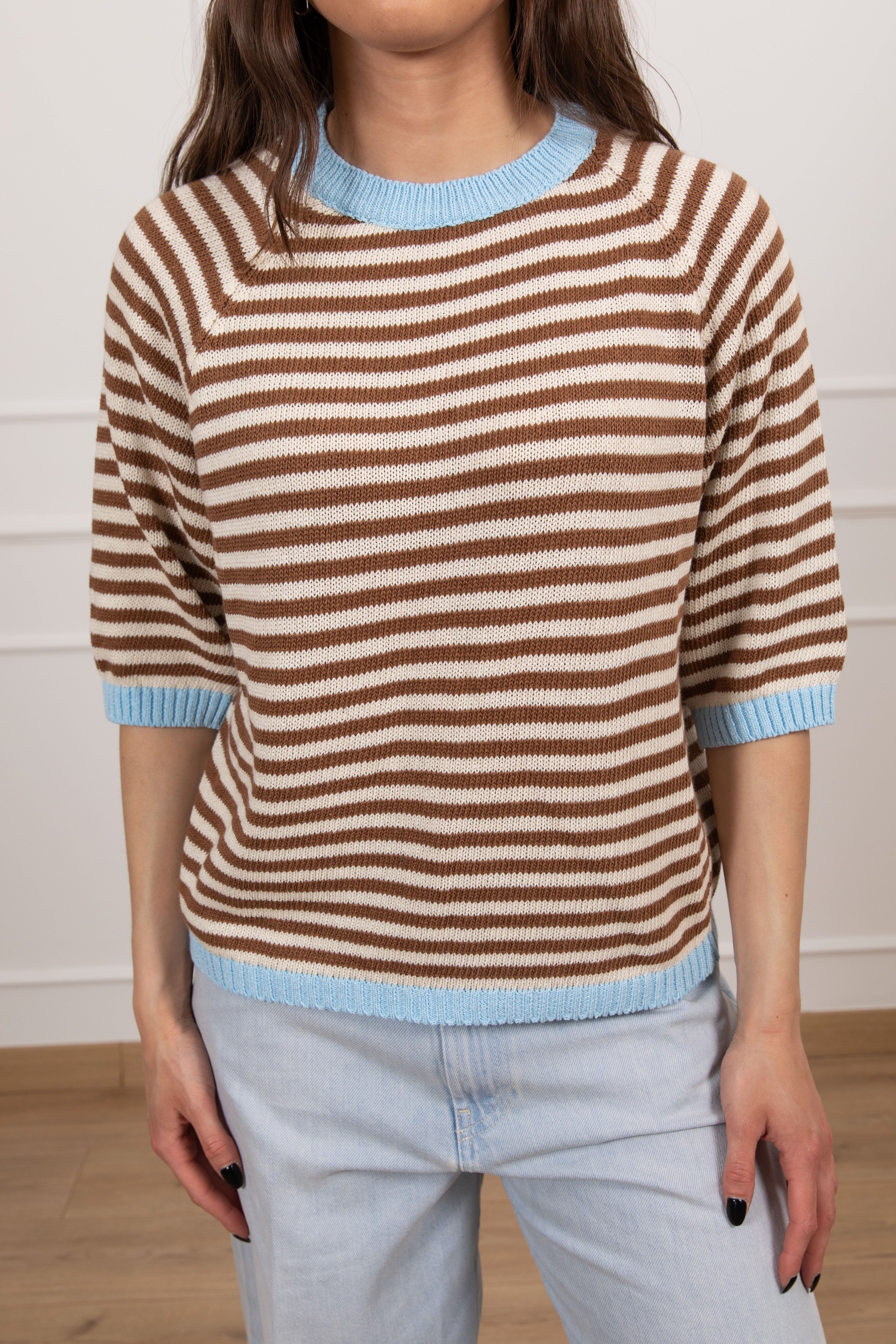 Maglia manica corta a righe con profili a contrasto Tensione IN