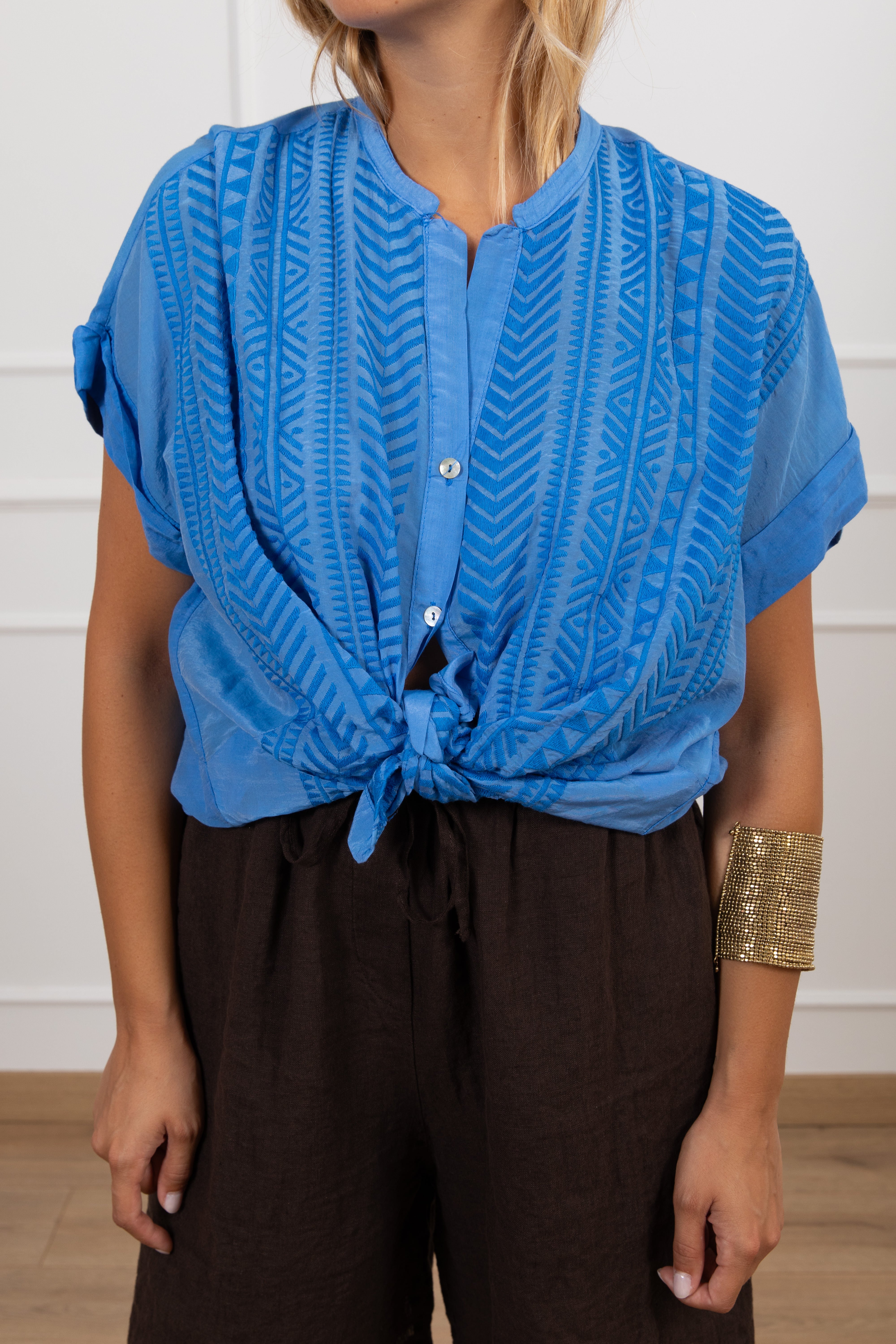 Camicia in mussola con ricami Tensione IN