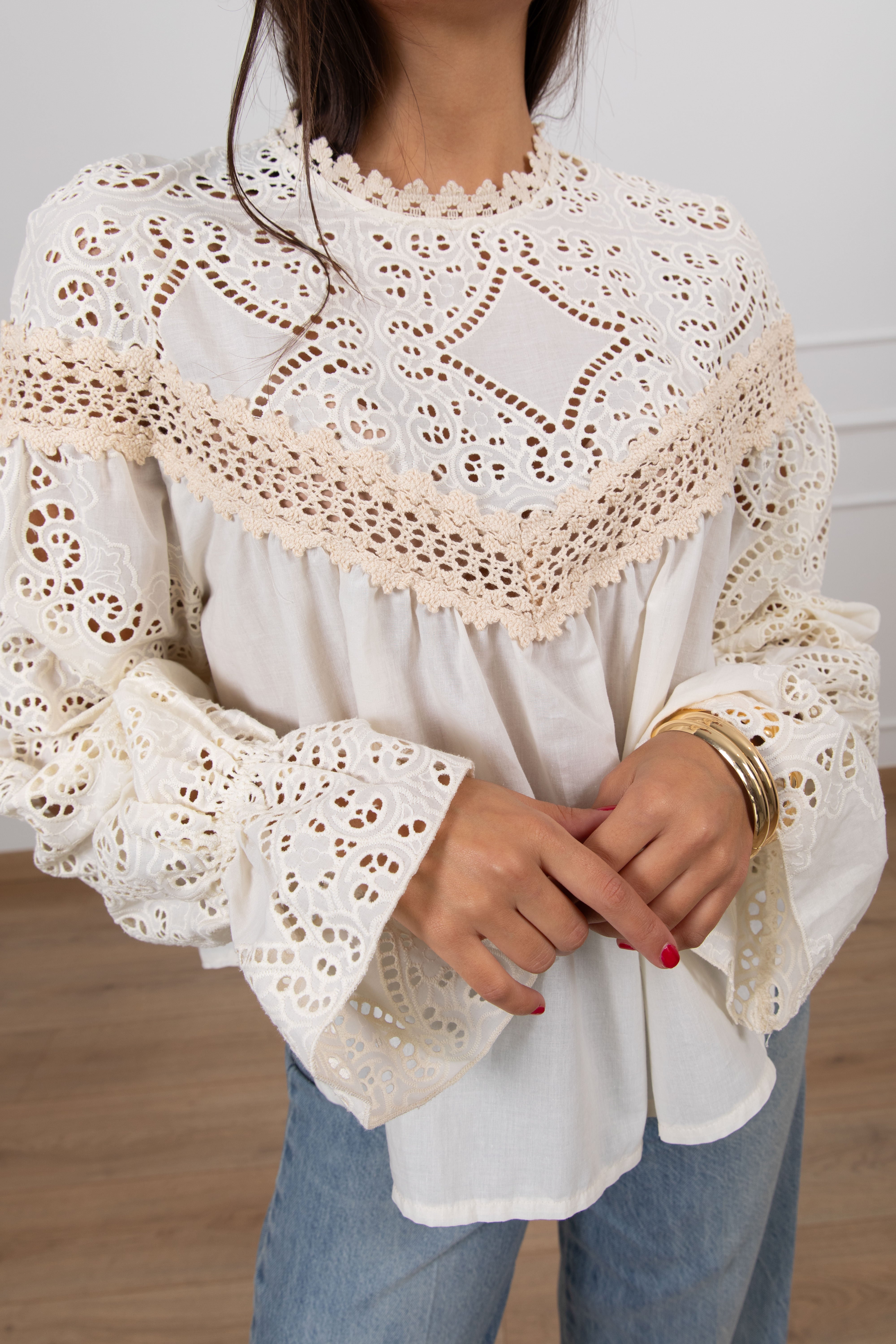 Blusa con inserito macramè Tensione IN