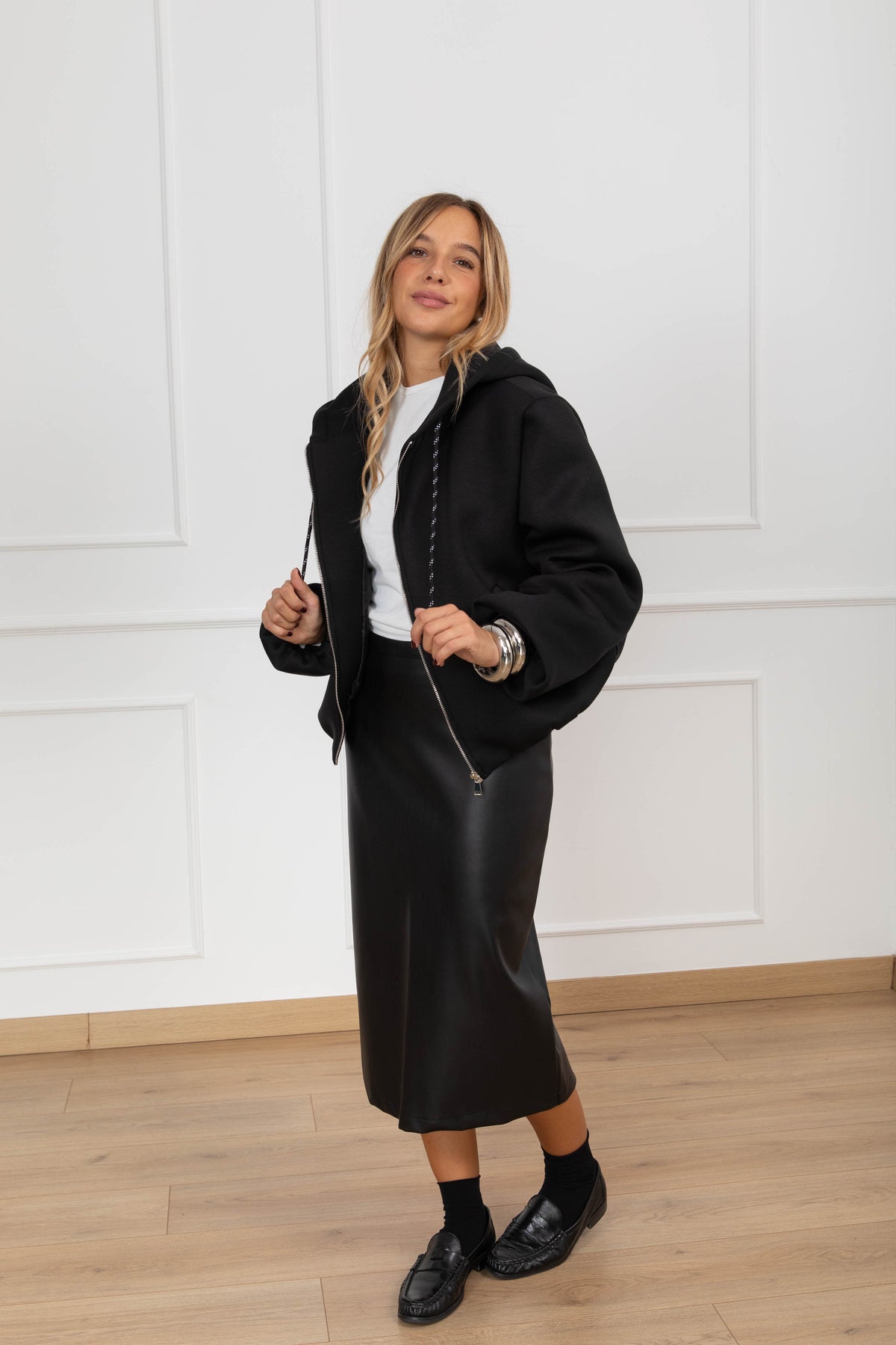 Bomber in neoprene con cappuccio variante nero Haveone