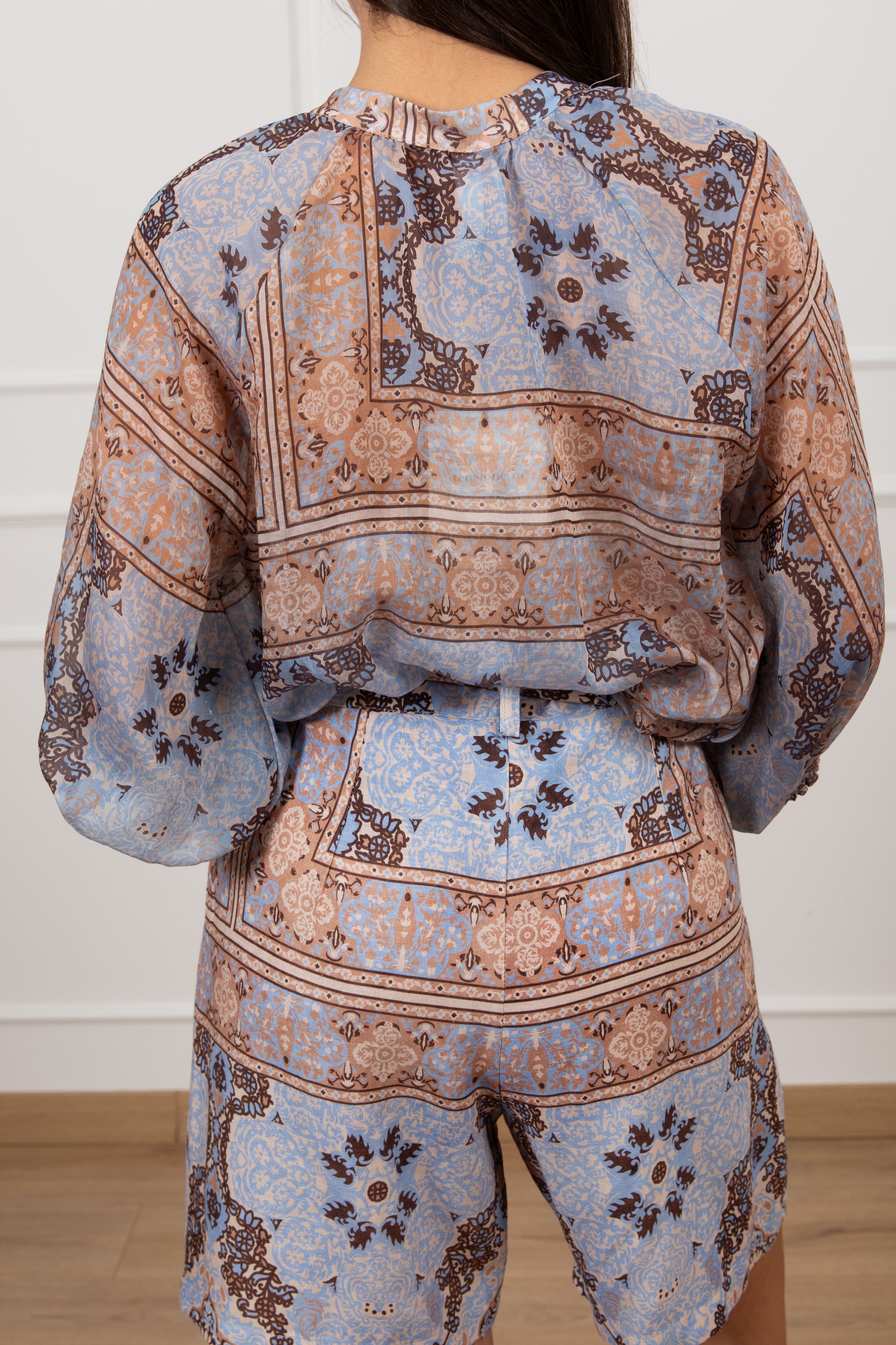 Blusa fantasia Minorca con nappine Tensione IN