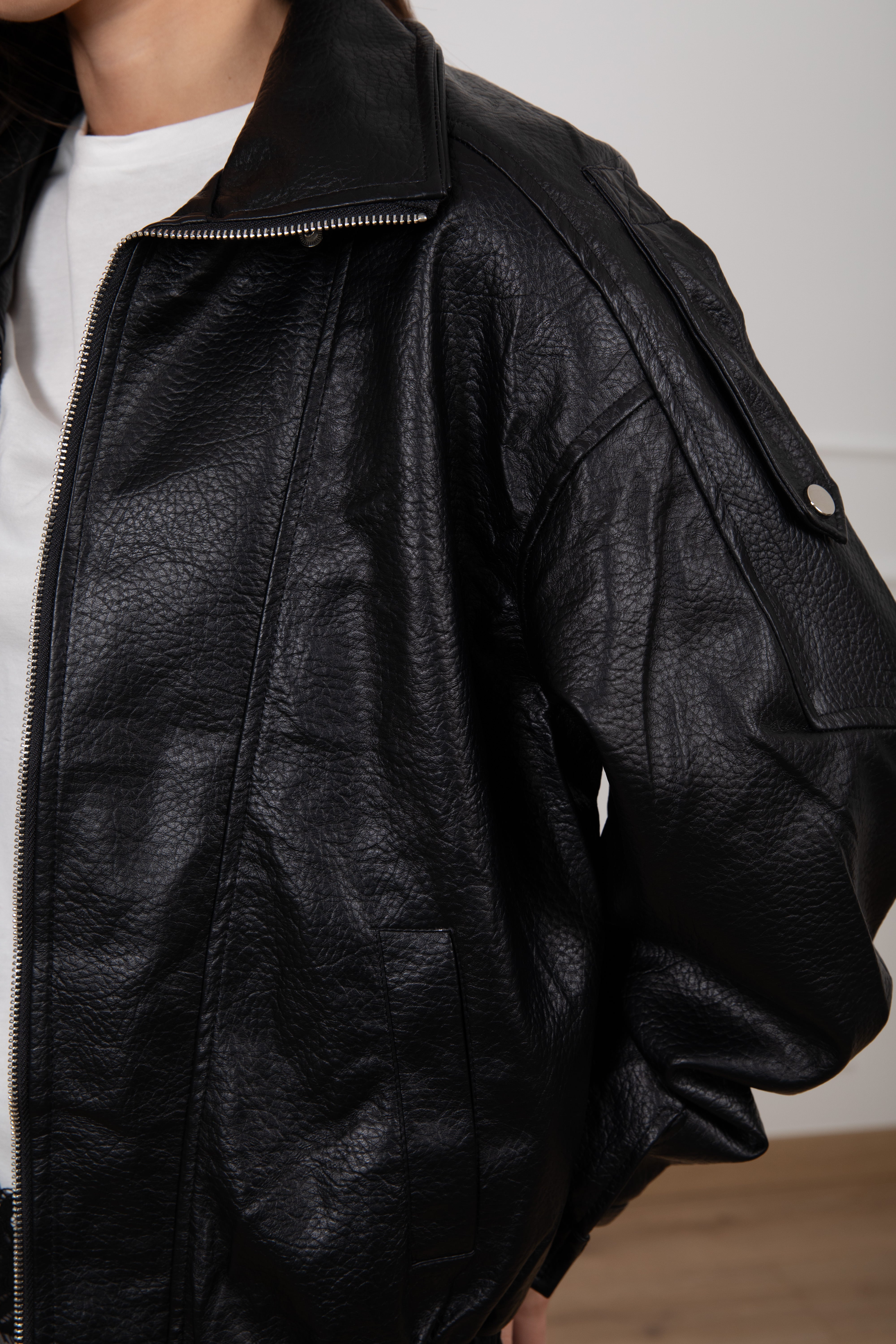 Bomber in eco-pelle martellata Susy Mix