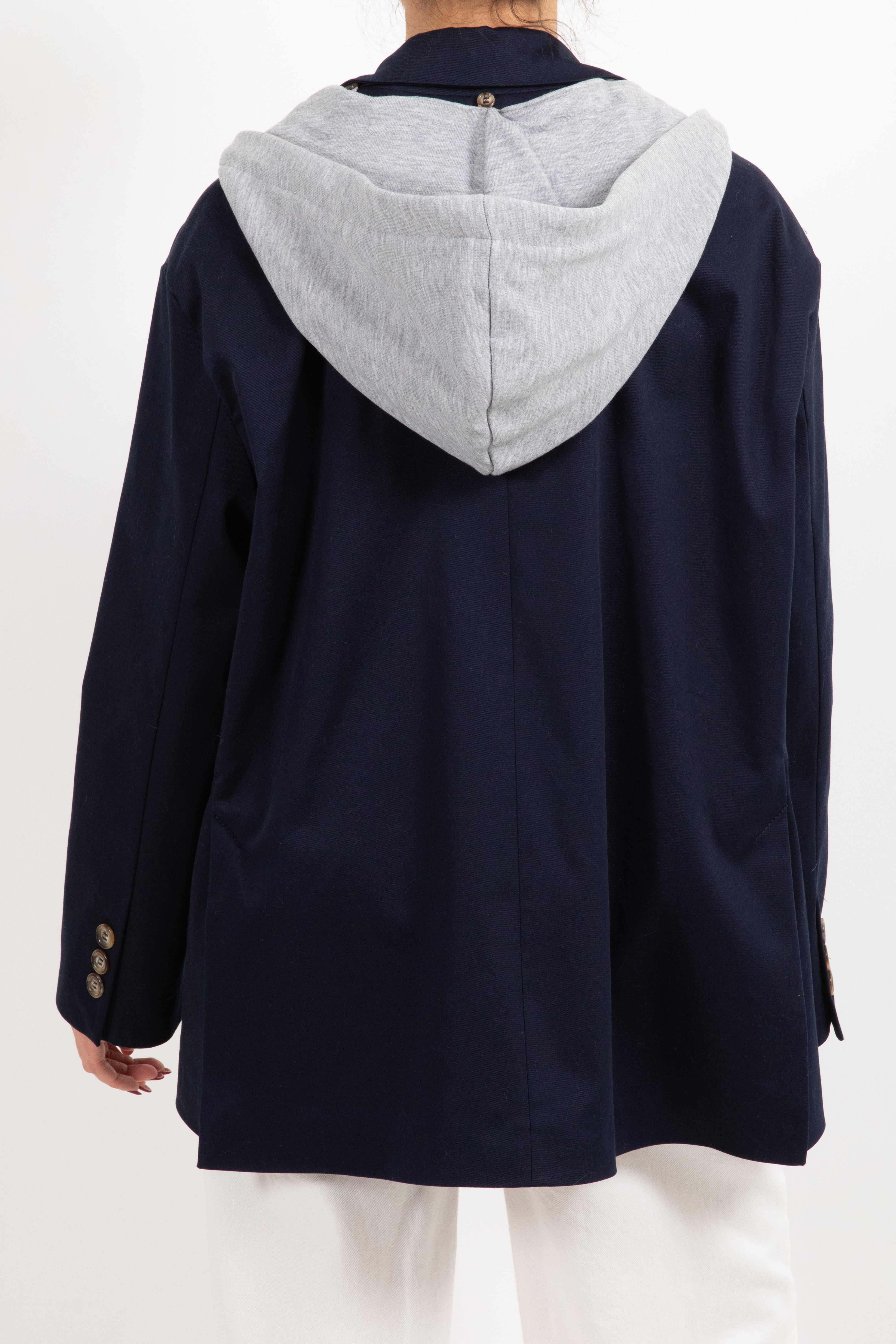 Giacca over-size con spille e cappuccio felpa Tensione IN