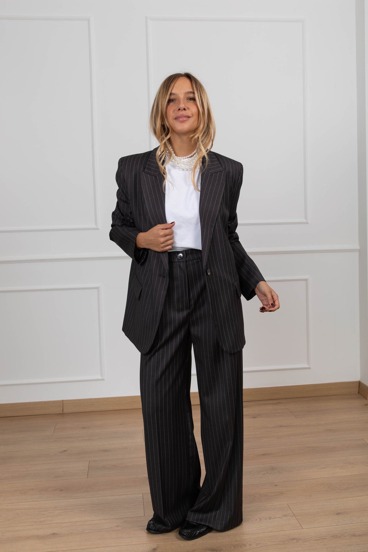Pantalone gessato a palazzo con pinces ViCOLO