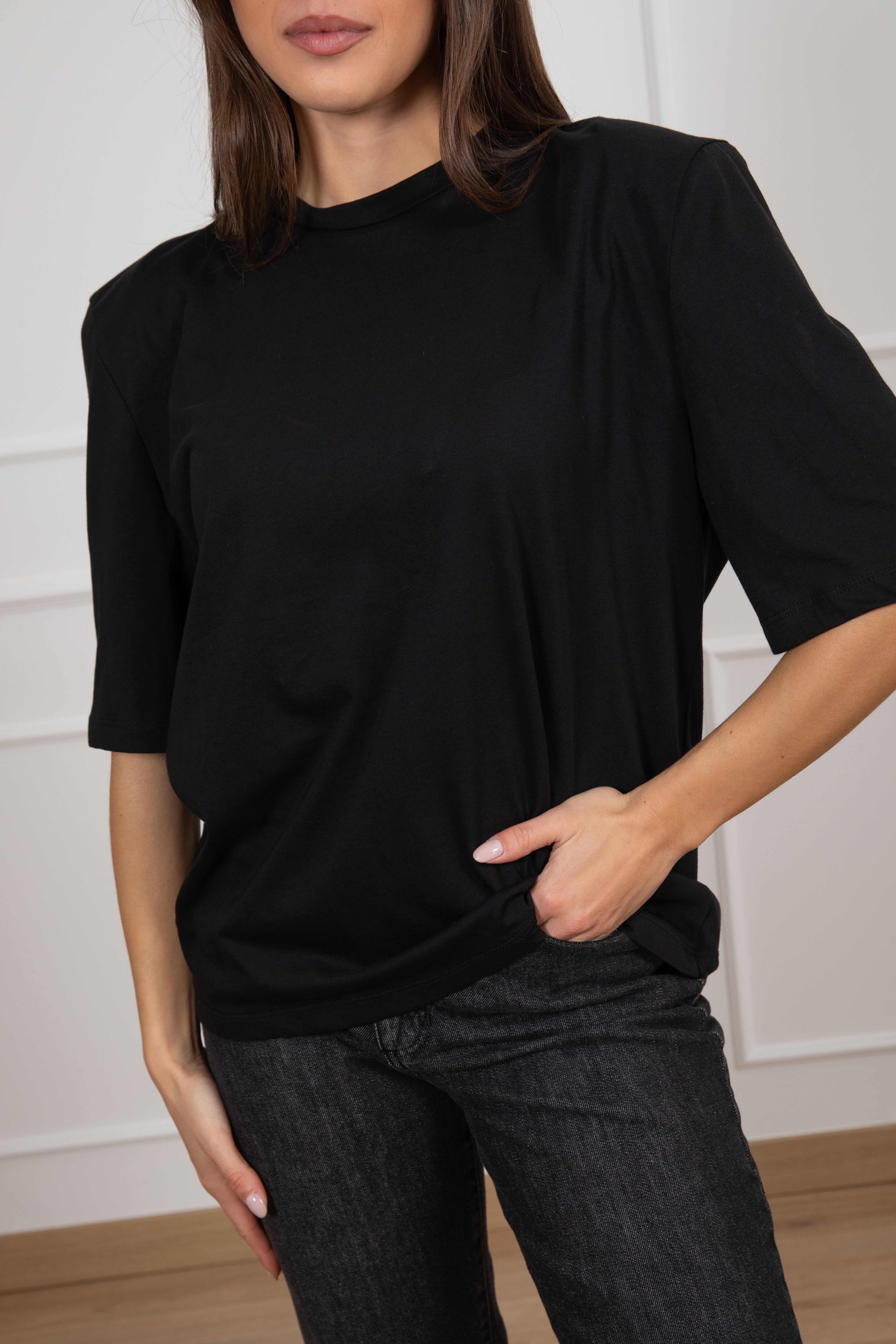 T-shirt con spallina imbottita Tensione IN