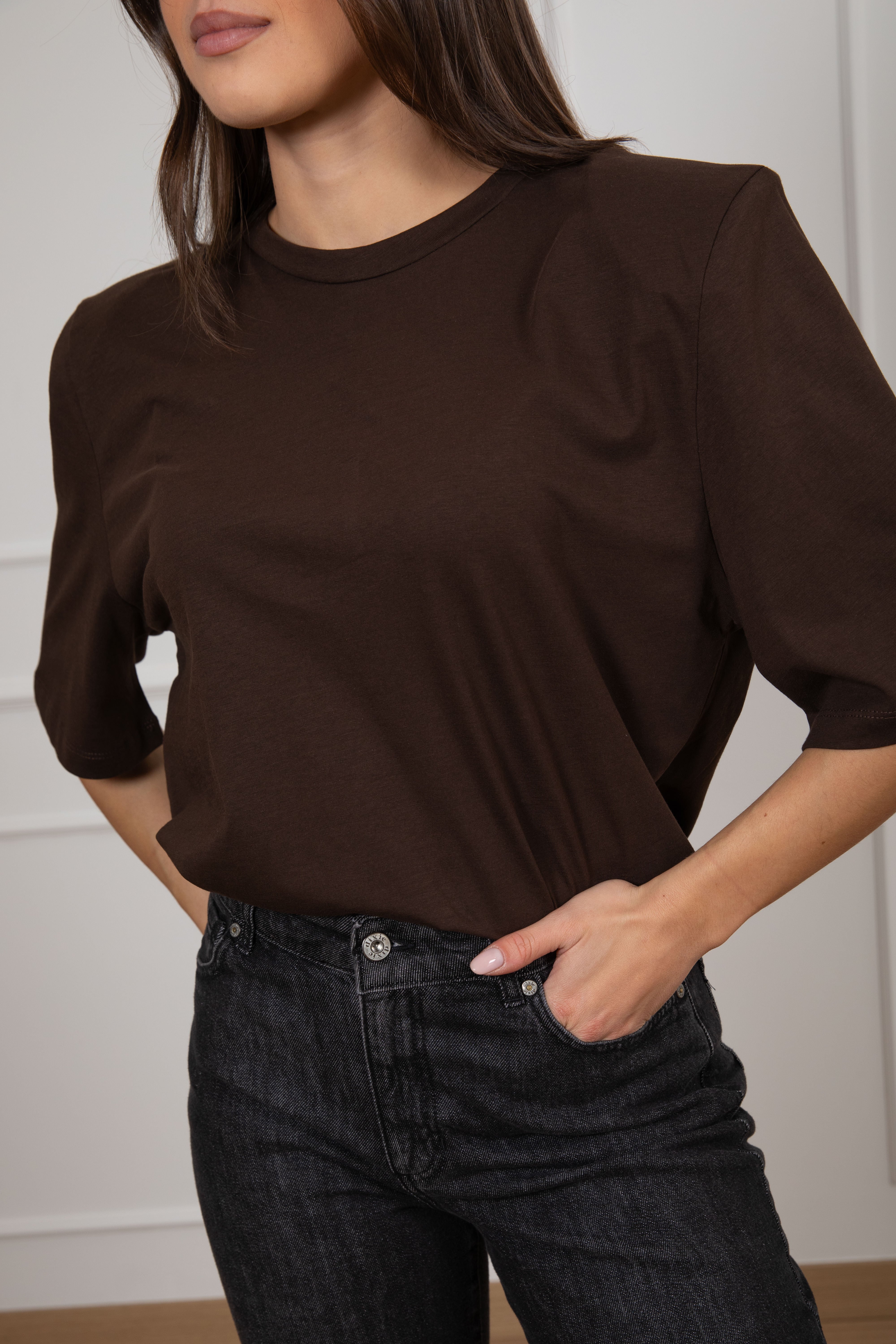 T-shirt con spallina imbottita Tensione IN