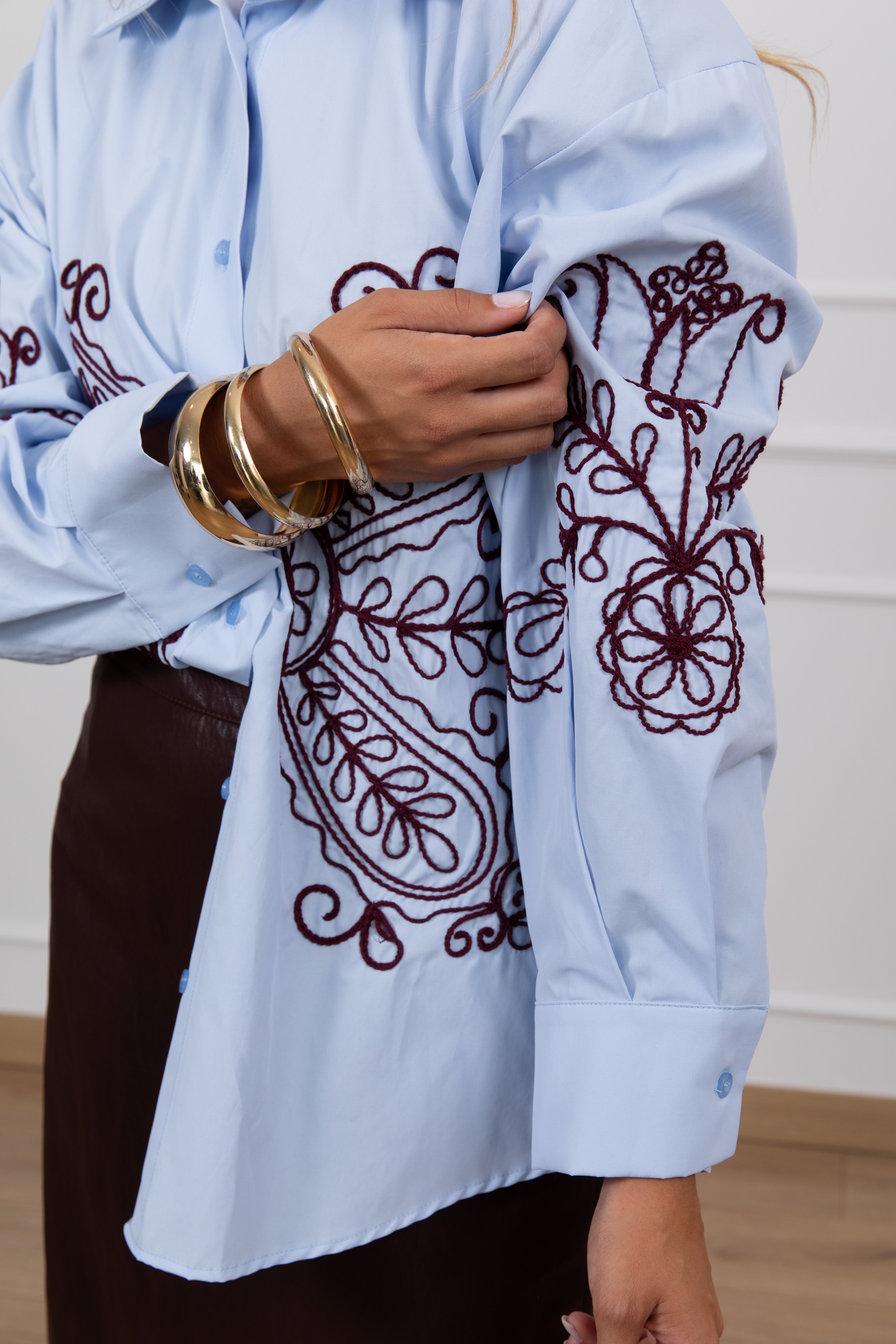 Camicia over-size con ricami Tensione IN