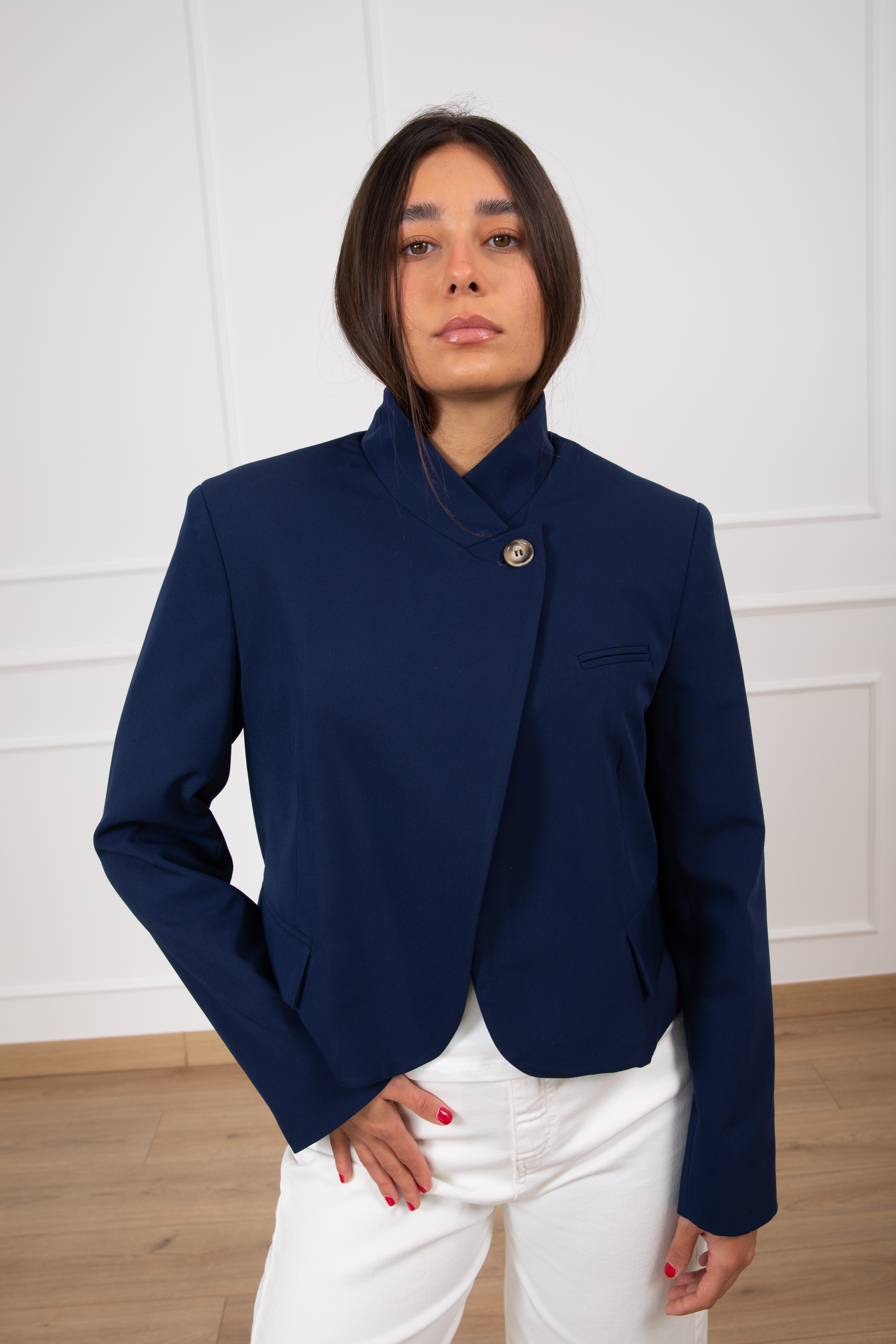 Giacca cropped con bottone alto Susy Mix