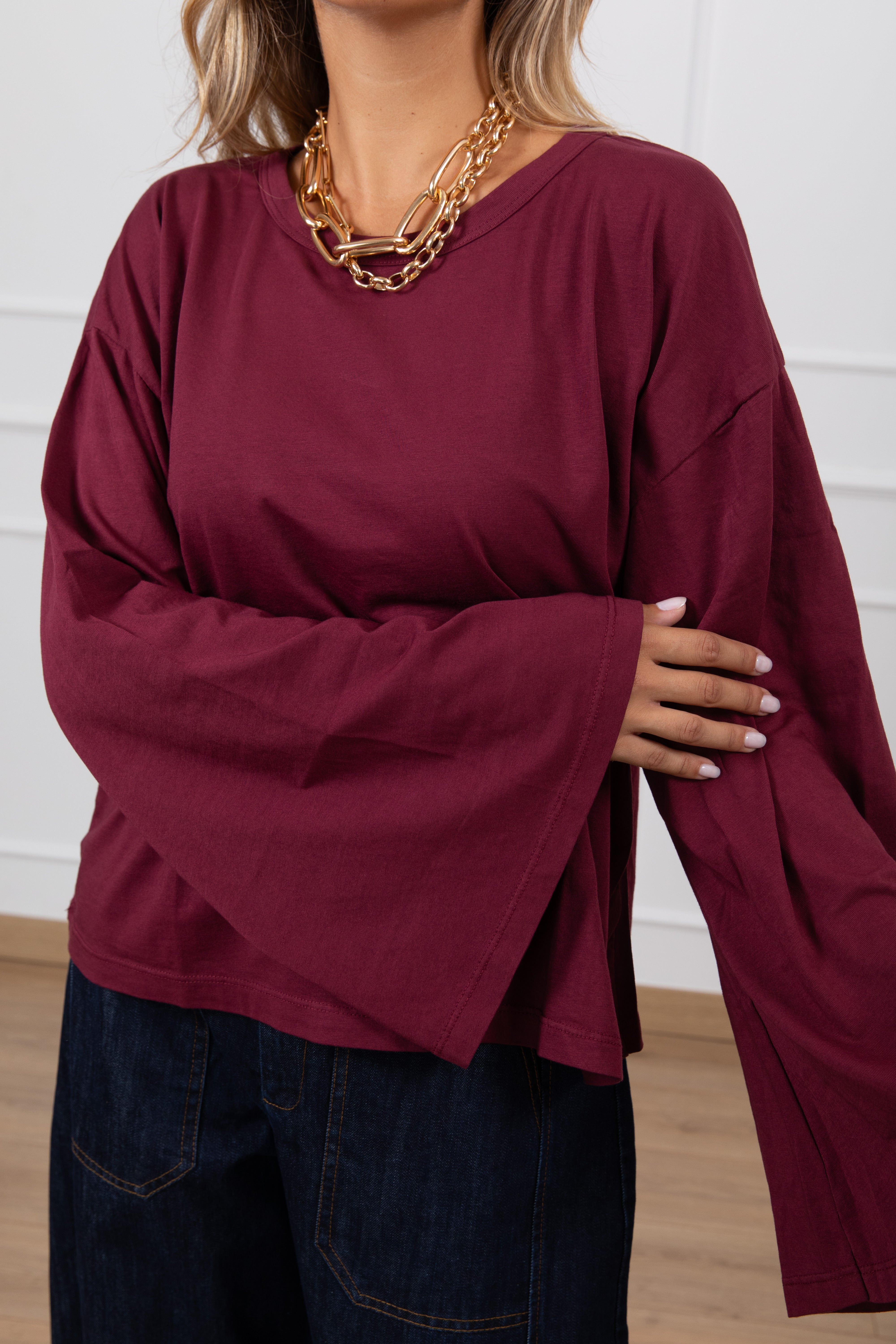 T-shirt scatoletta con manica svasata Haveone