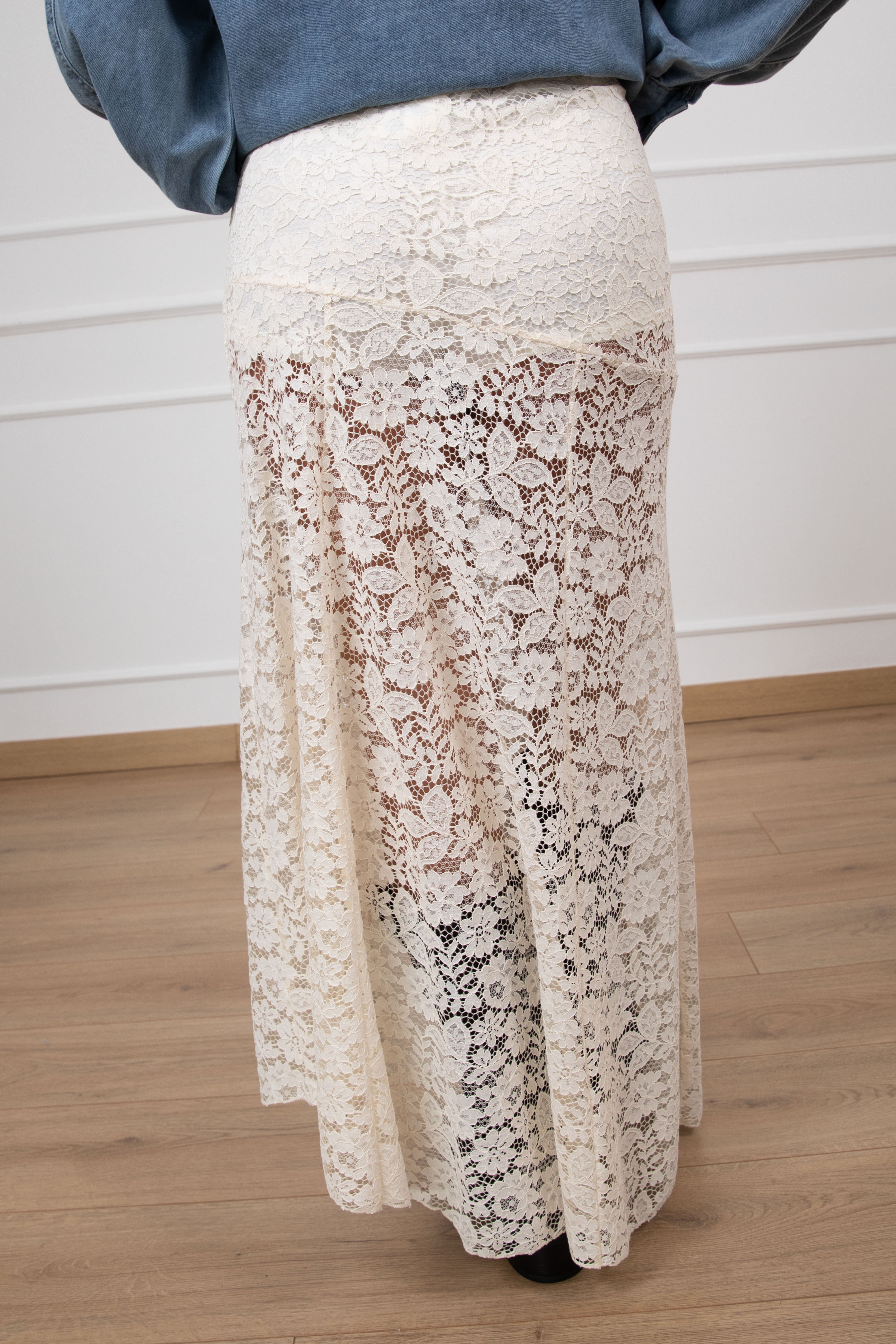 Gonna lunga in pizzo con culotte ViCOLO