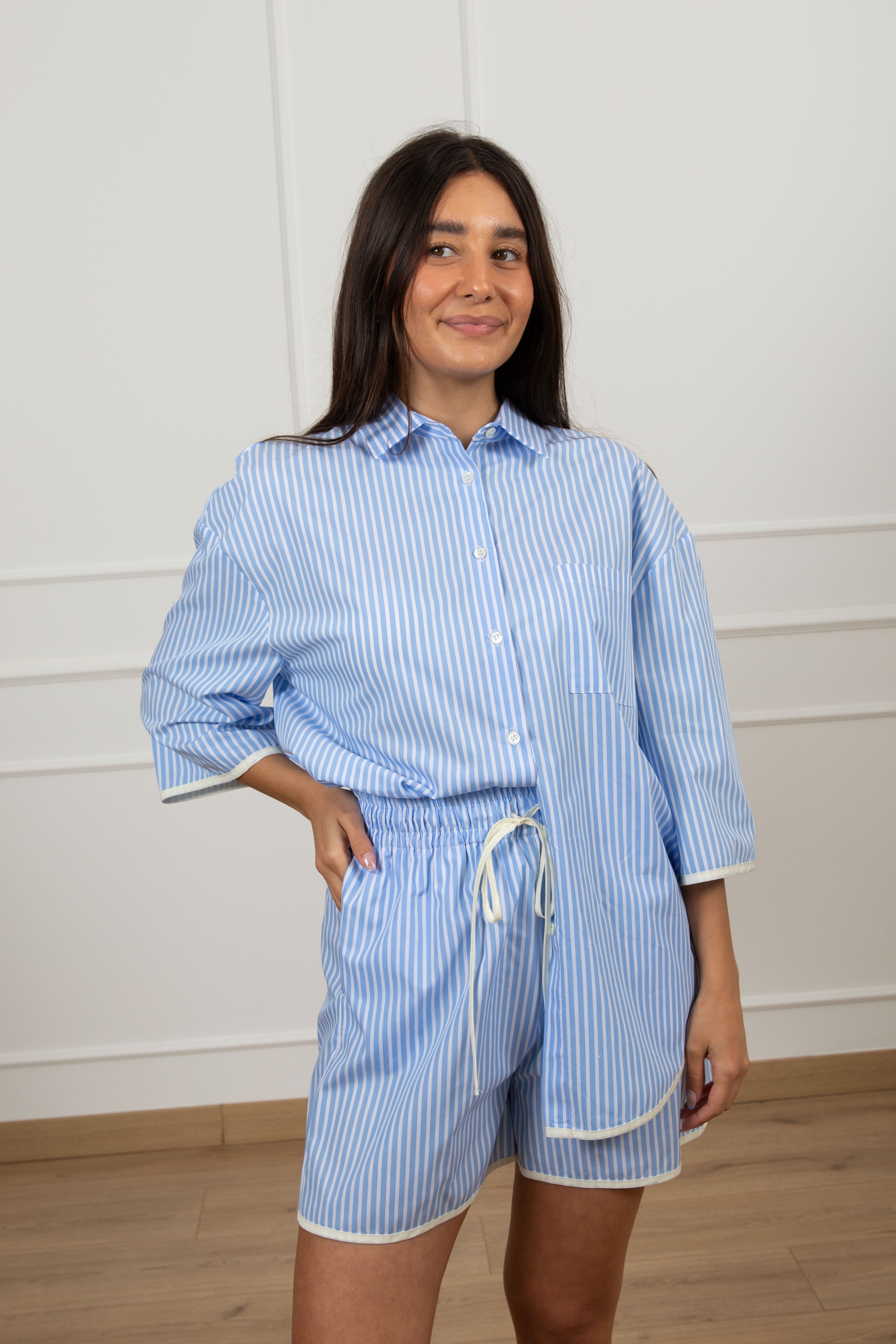 Camicia manica corta bacchettata con profili a contrasto ViCOLO