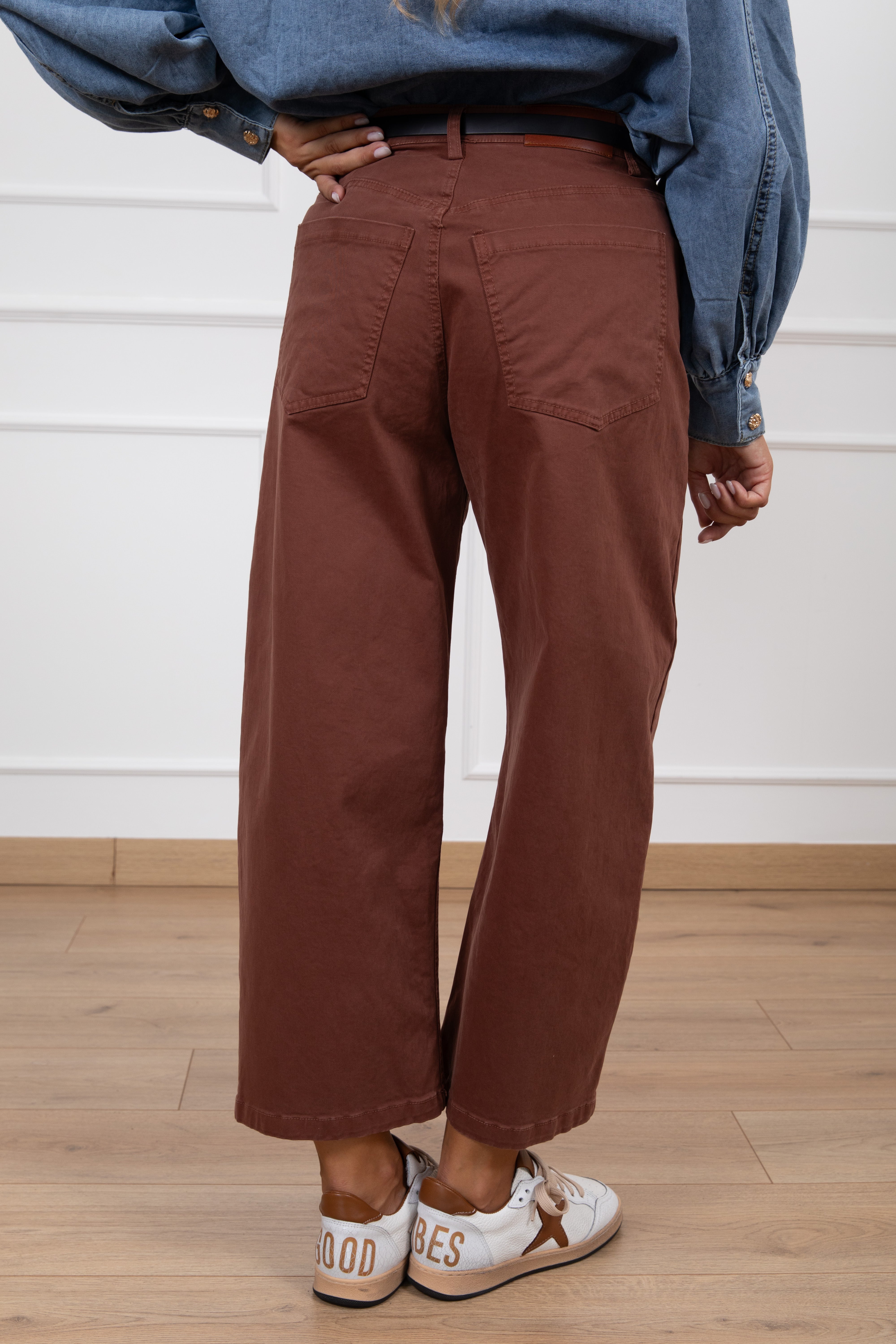 Pantalone 5 tasche con cintura placca Tensione IN