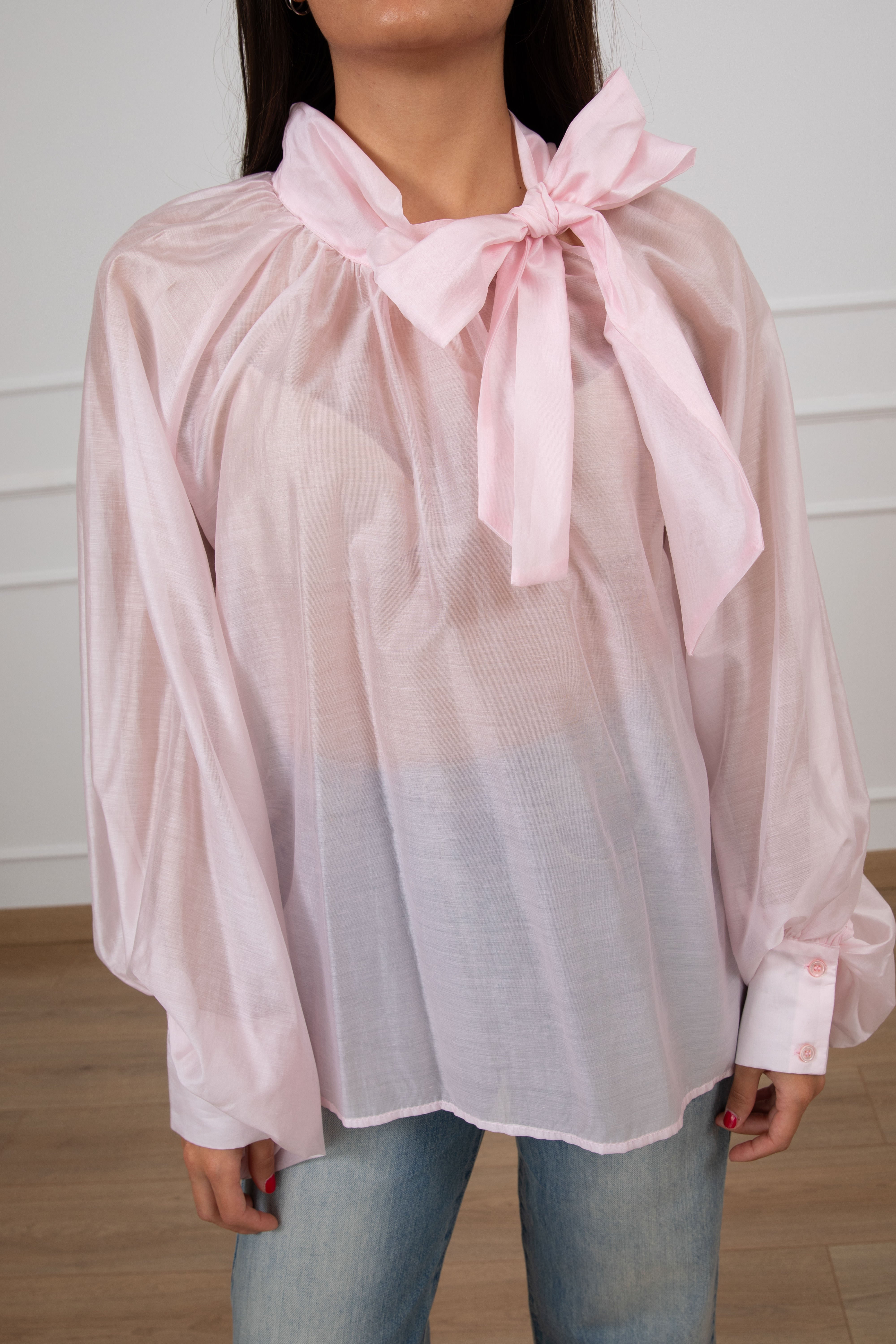 Blusa in lyocell con fiocco ViCOLO