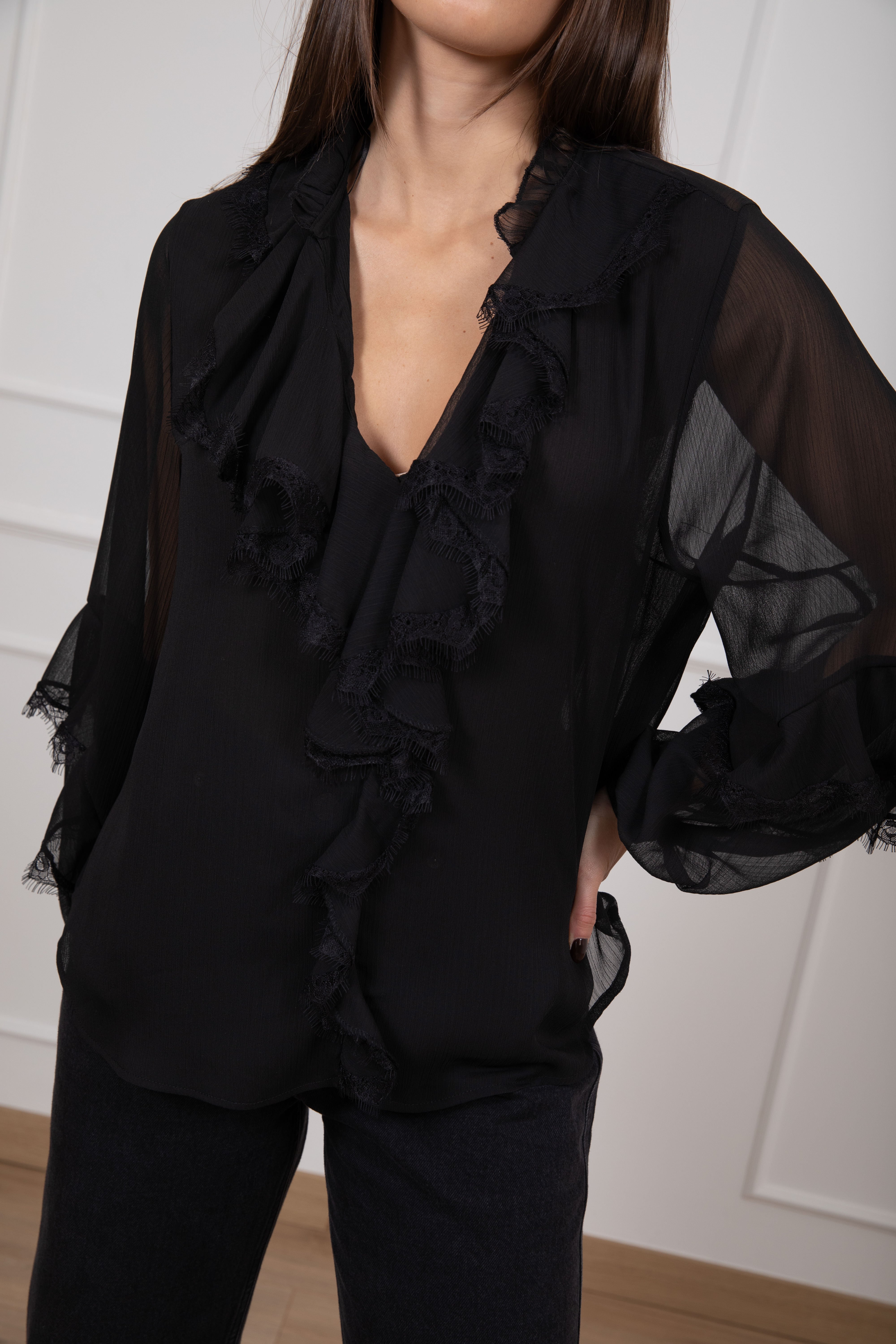 Blusa in crepes con rouches e pizzo Susy Mix