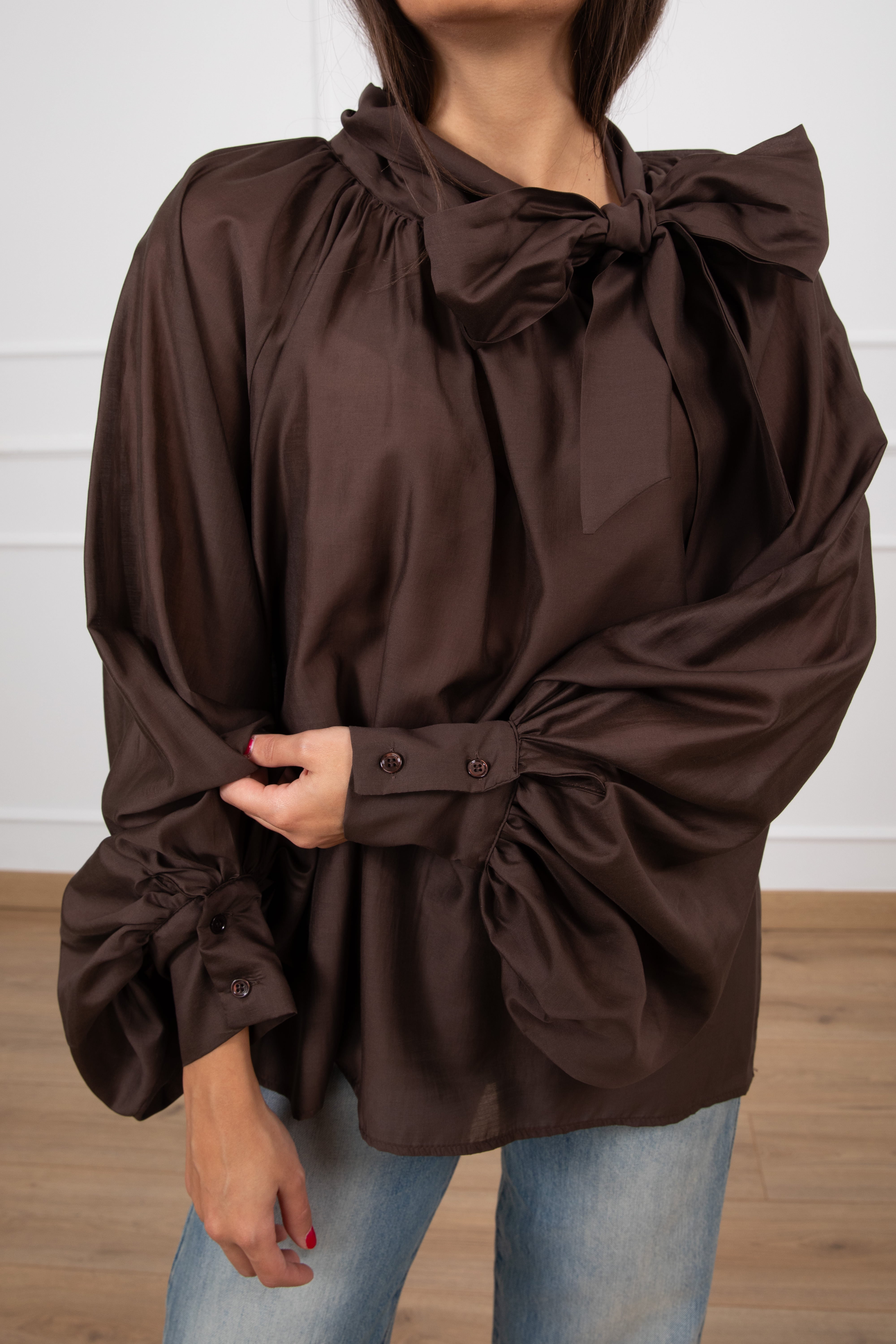 Blusa in lyocell con fiocco ViCOLO