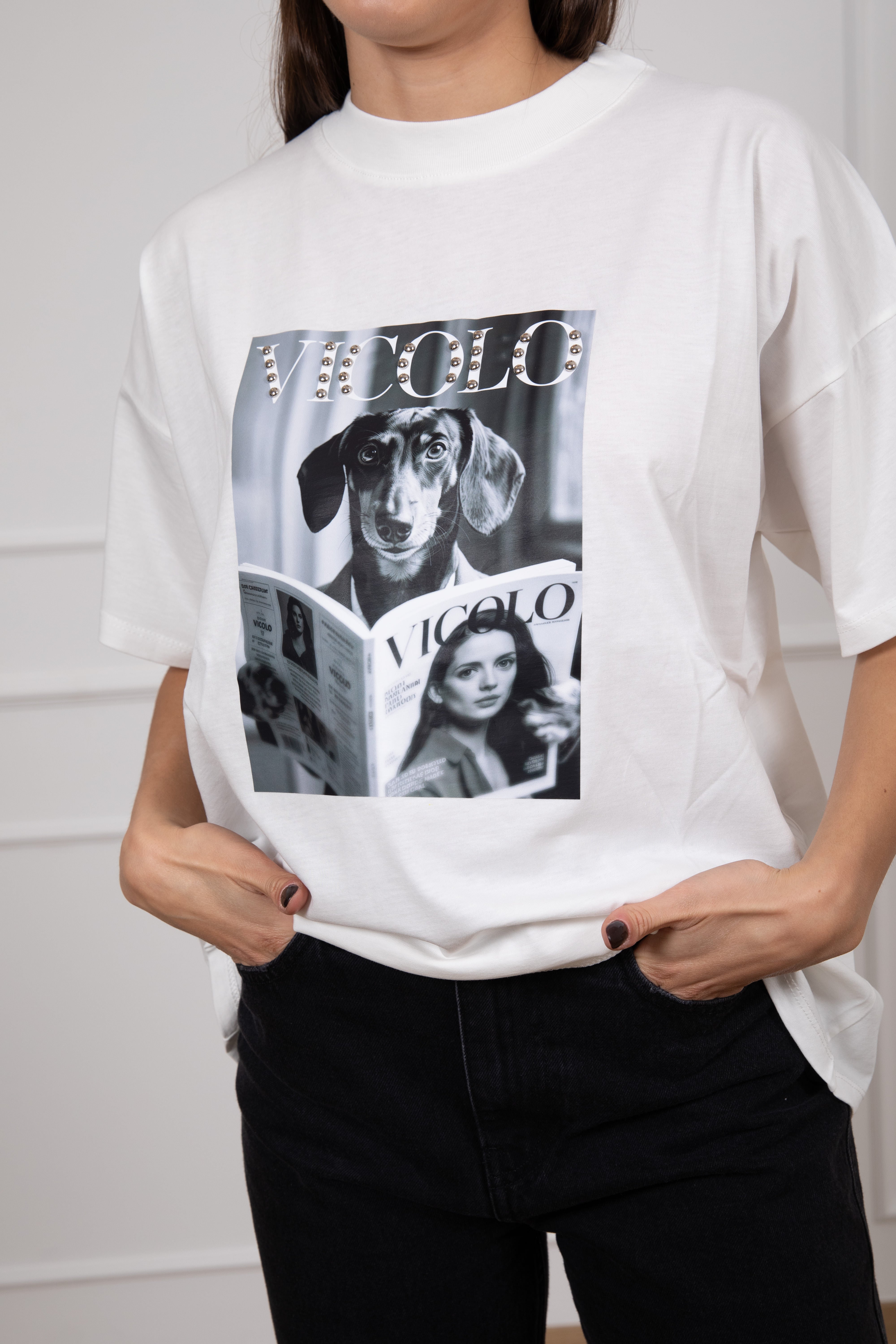 T-shirt over-size bassotto con borchie ViCOLO