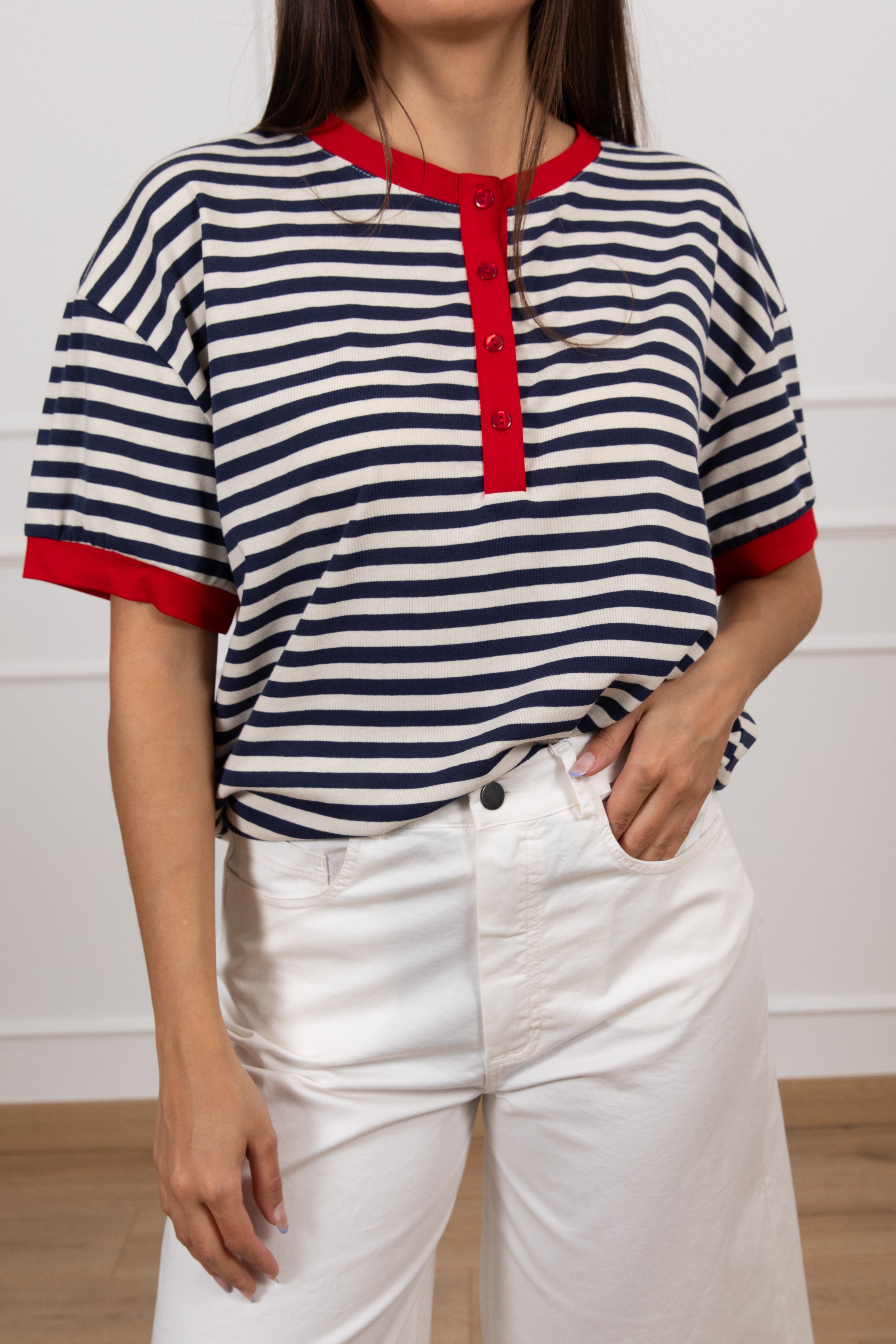 T-shirt serafino a righe con profili a contrasto Motel