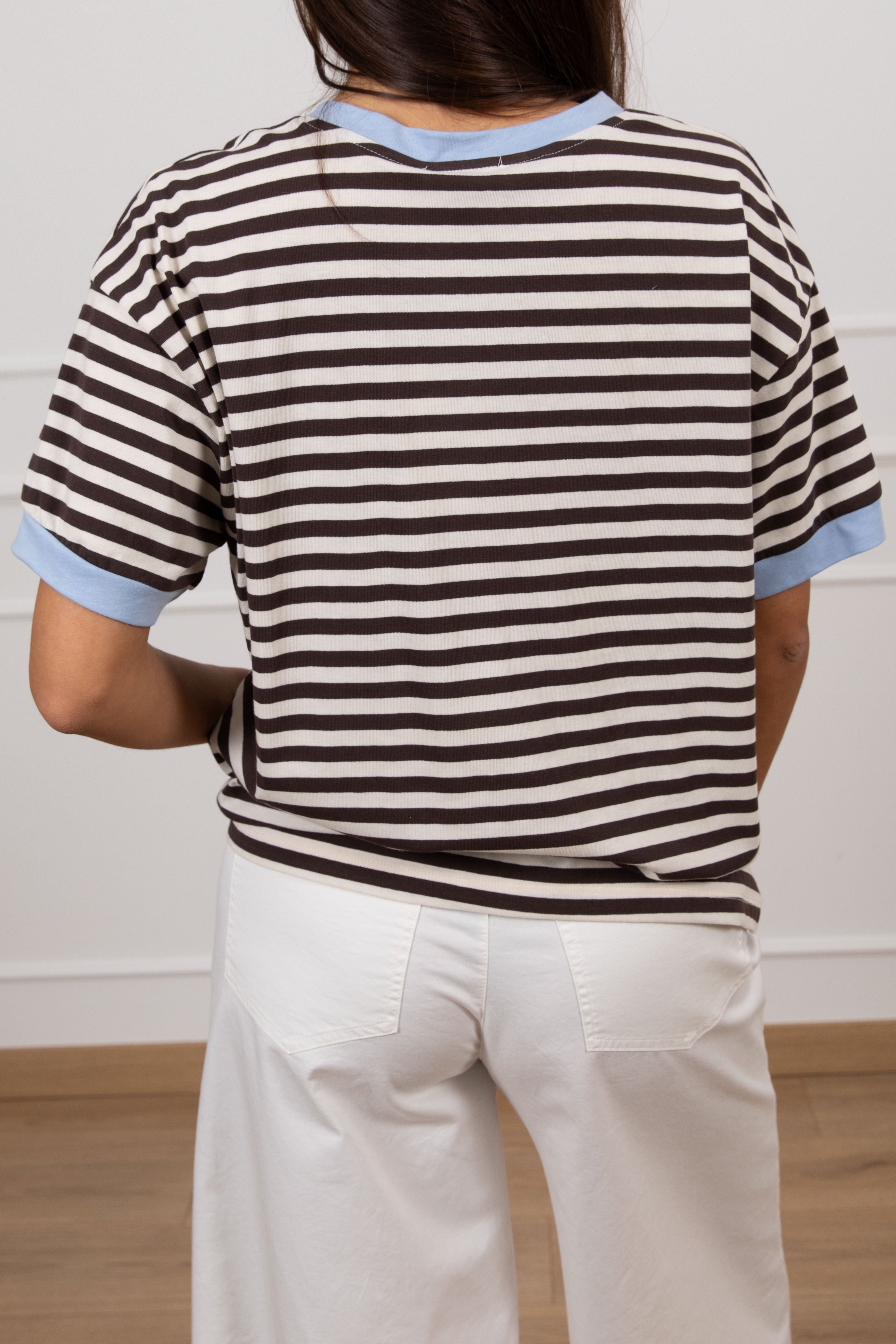 T-shirt serafino a righe con profili a contrasto Motel