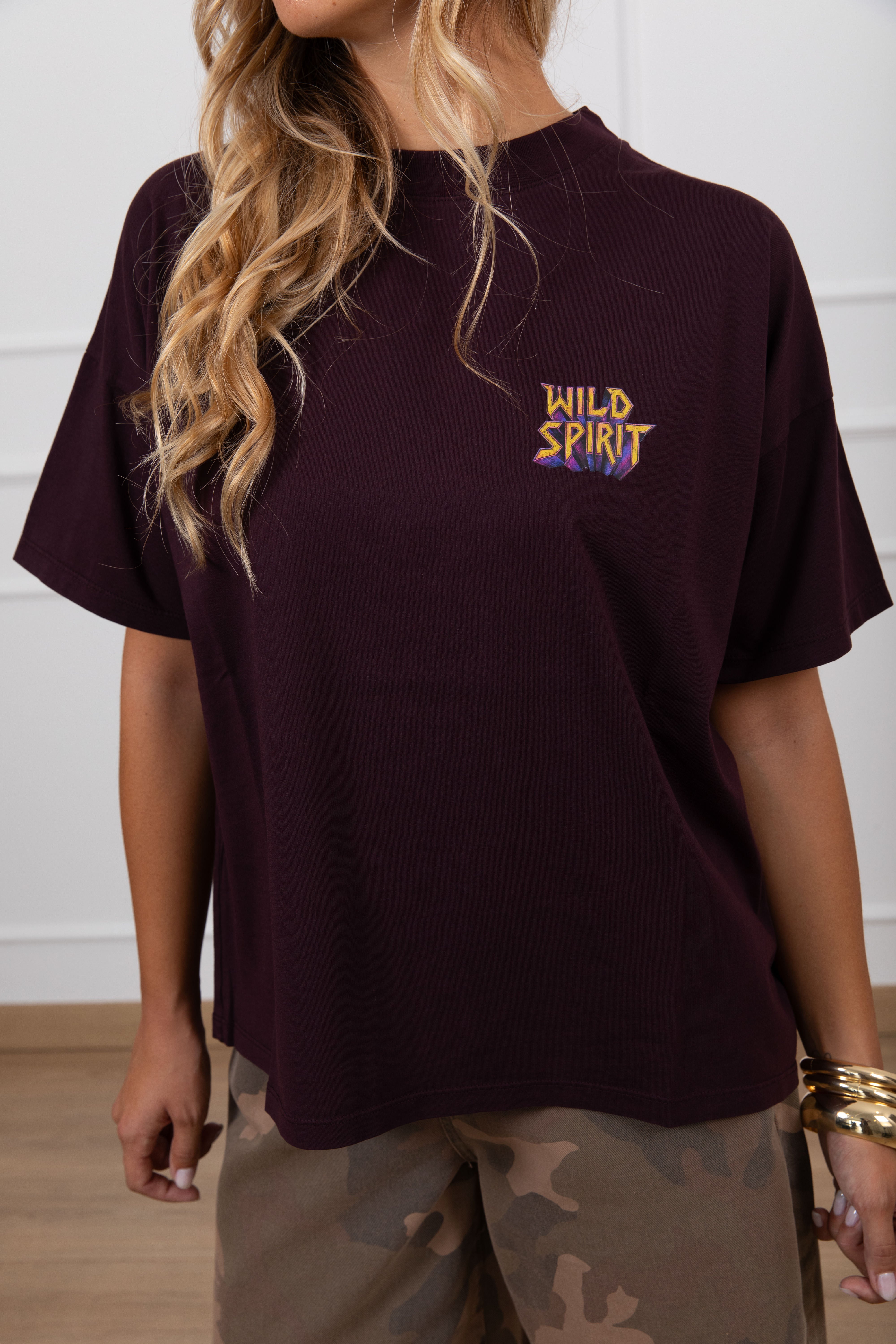 T-shirt over-size "Wild spirit" sul retro ViCOLO