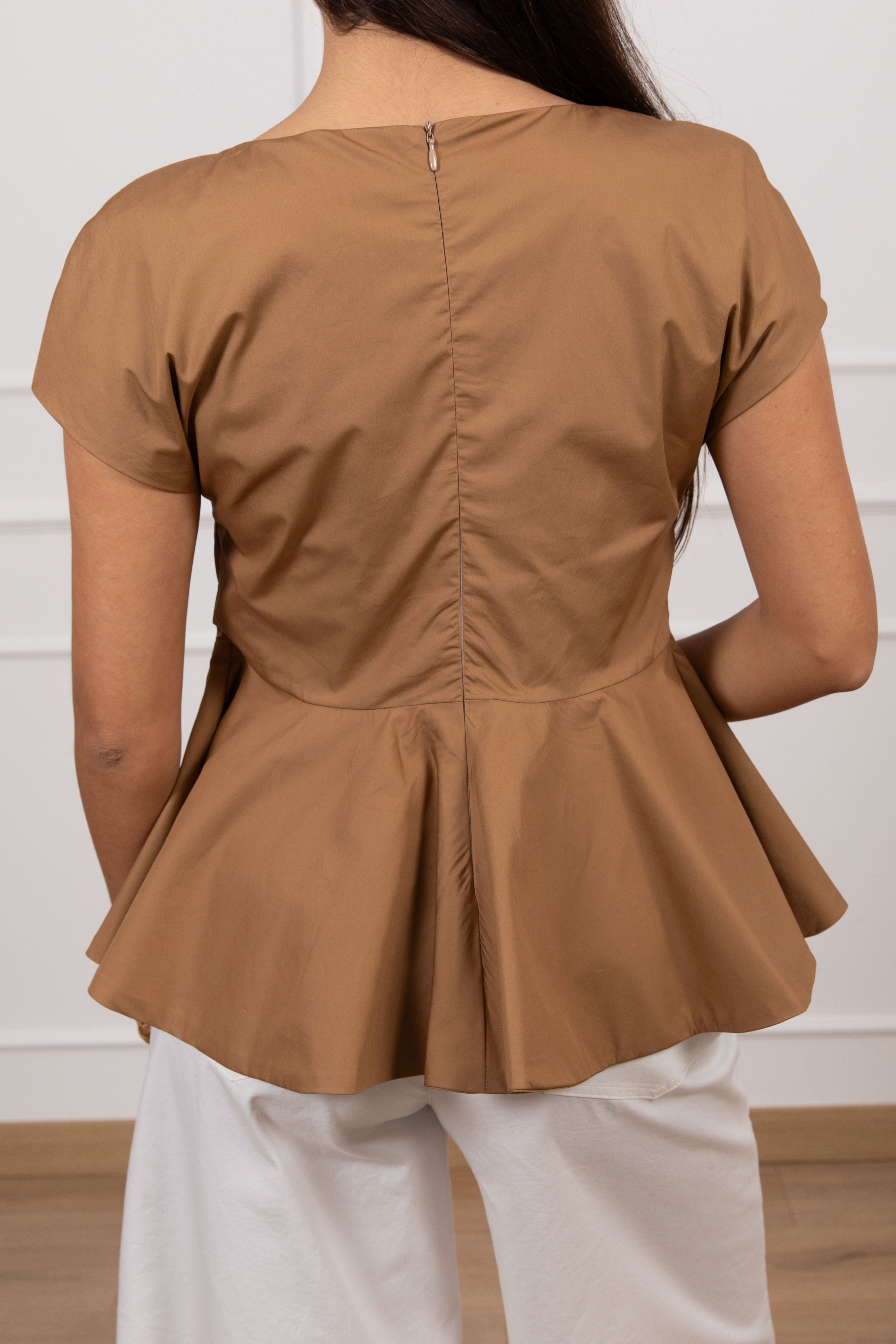 Blusa smanicata con godet Motel