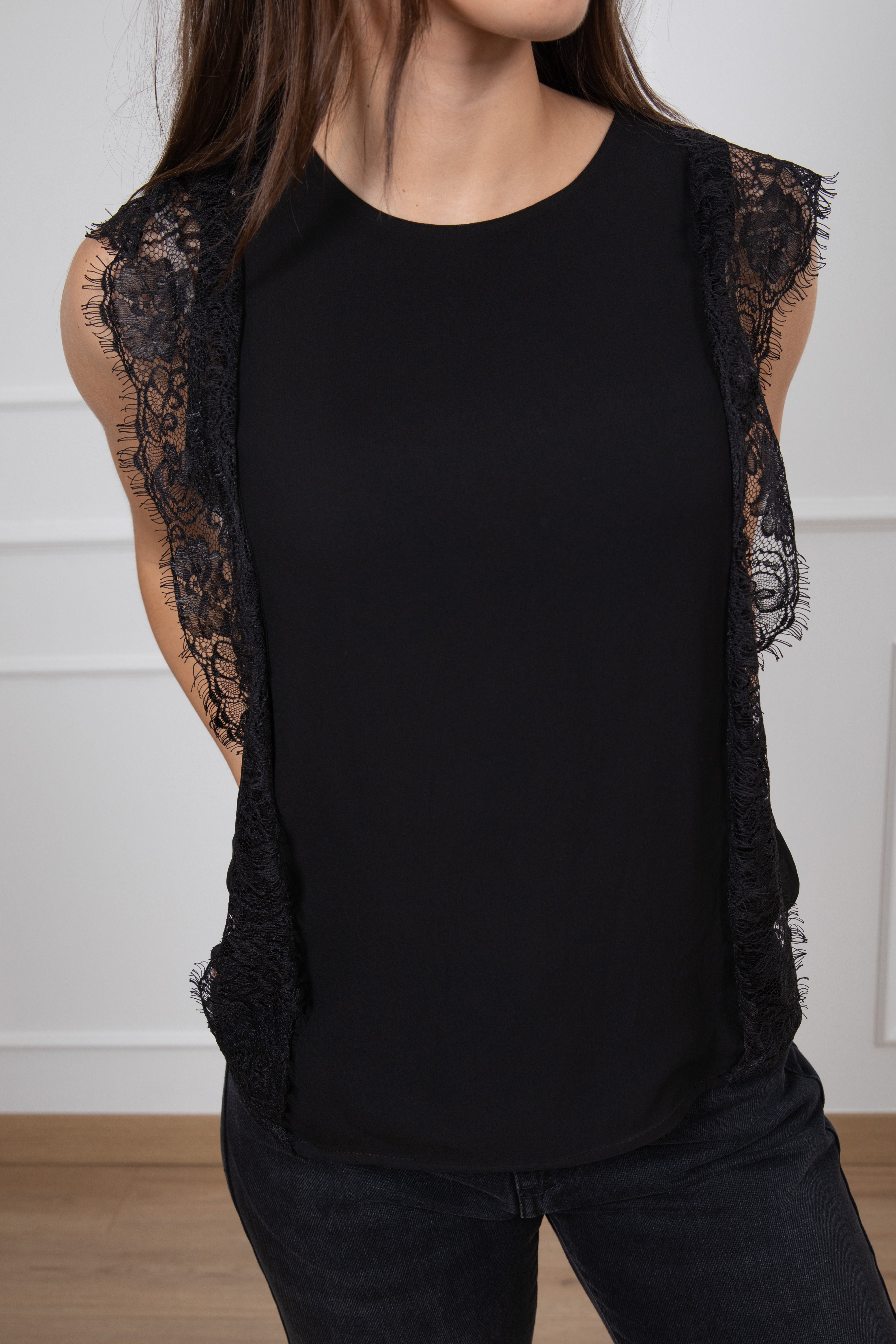 Blusa velata con inserti in pizzo ViCOLO