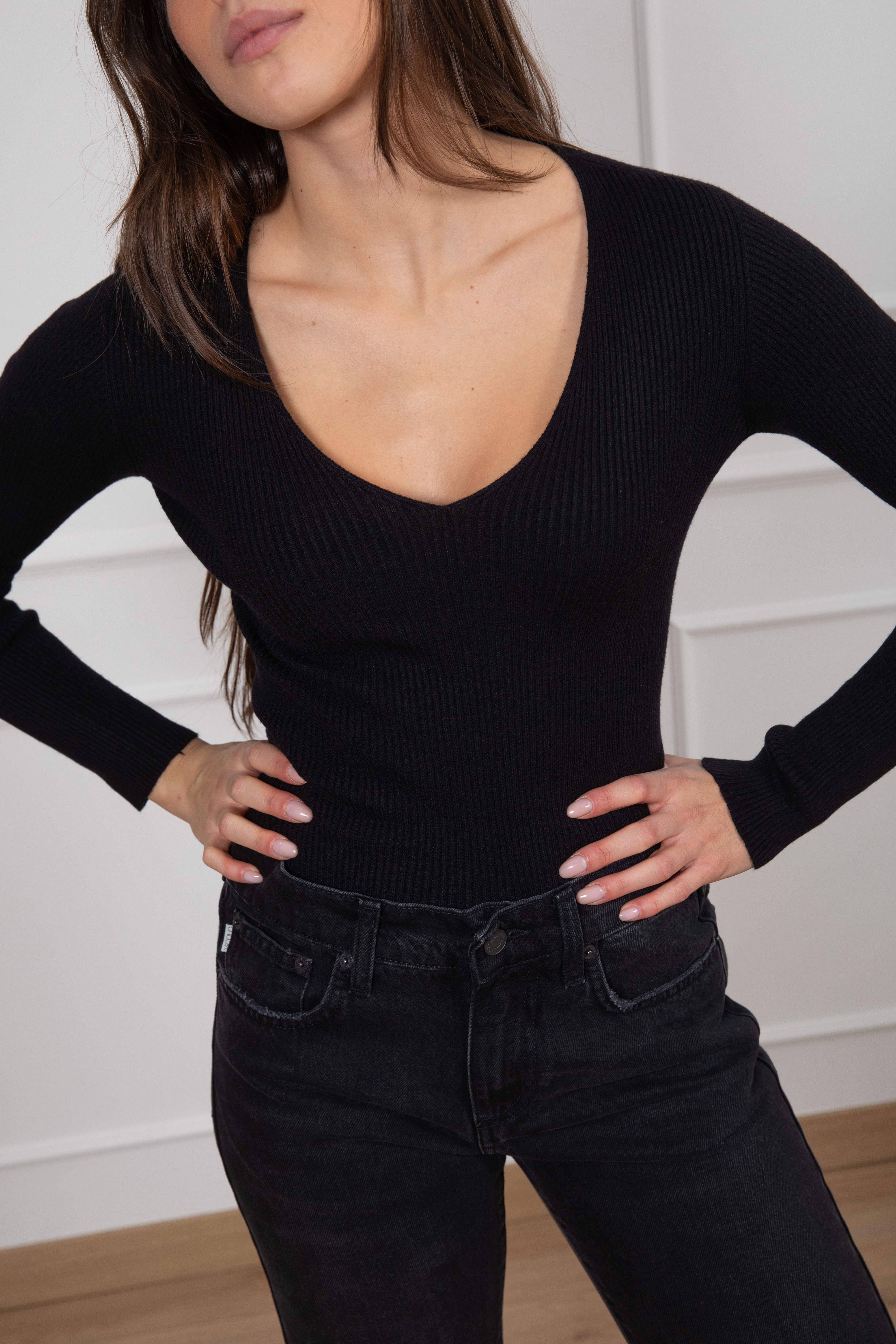 Body in maglia con scollo a "V" ViCOLO