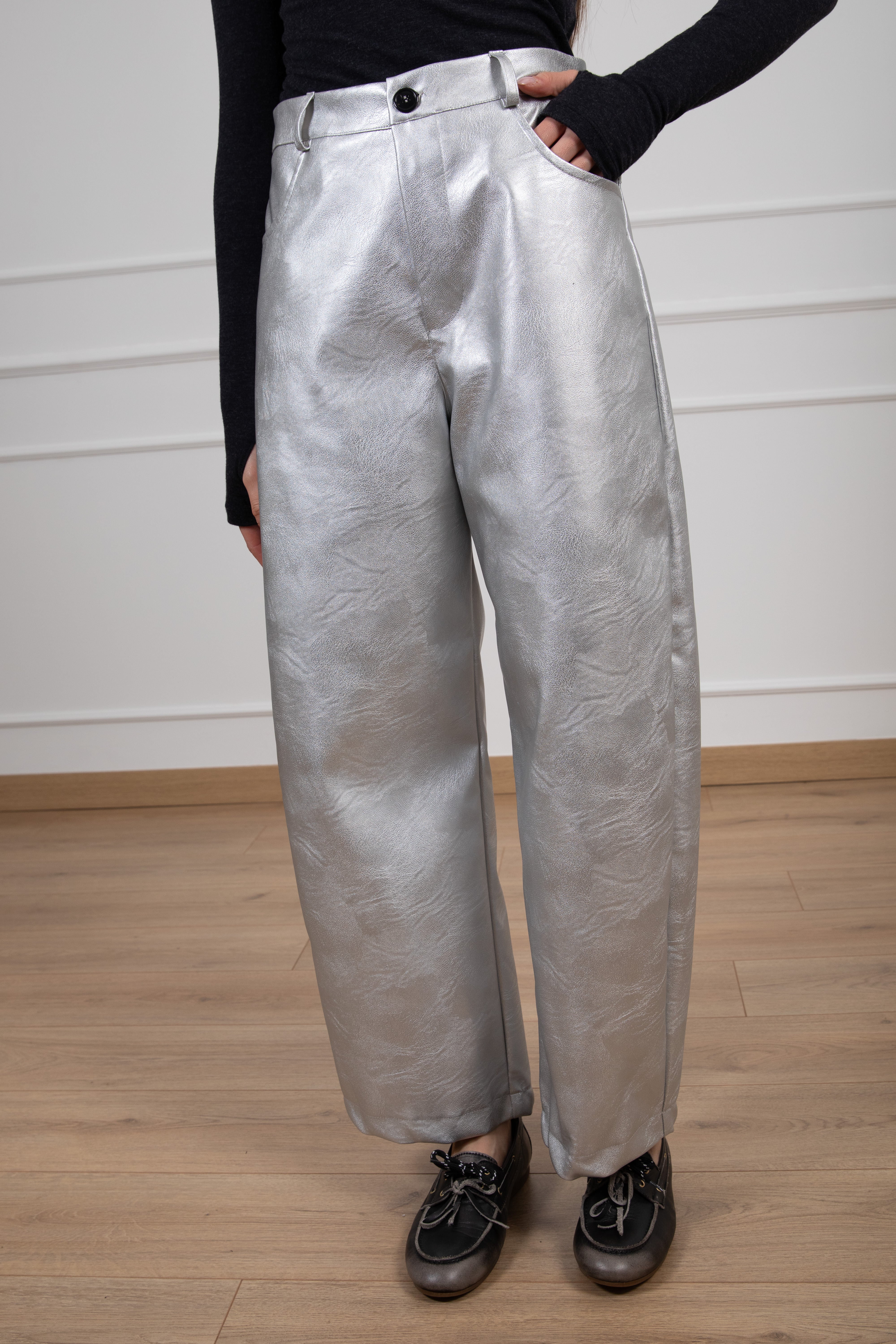 Pantalone barrel in eco-pelle spalmata ViCOLO