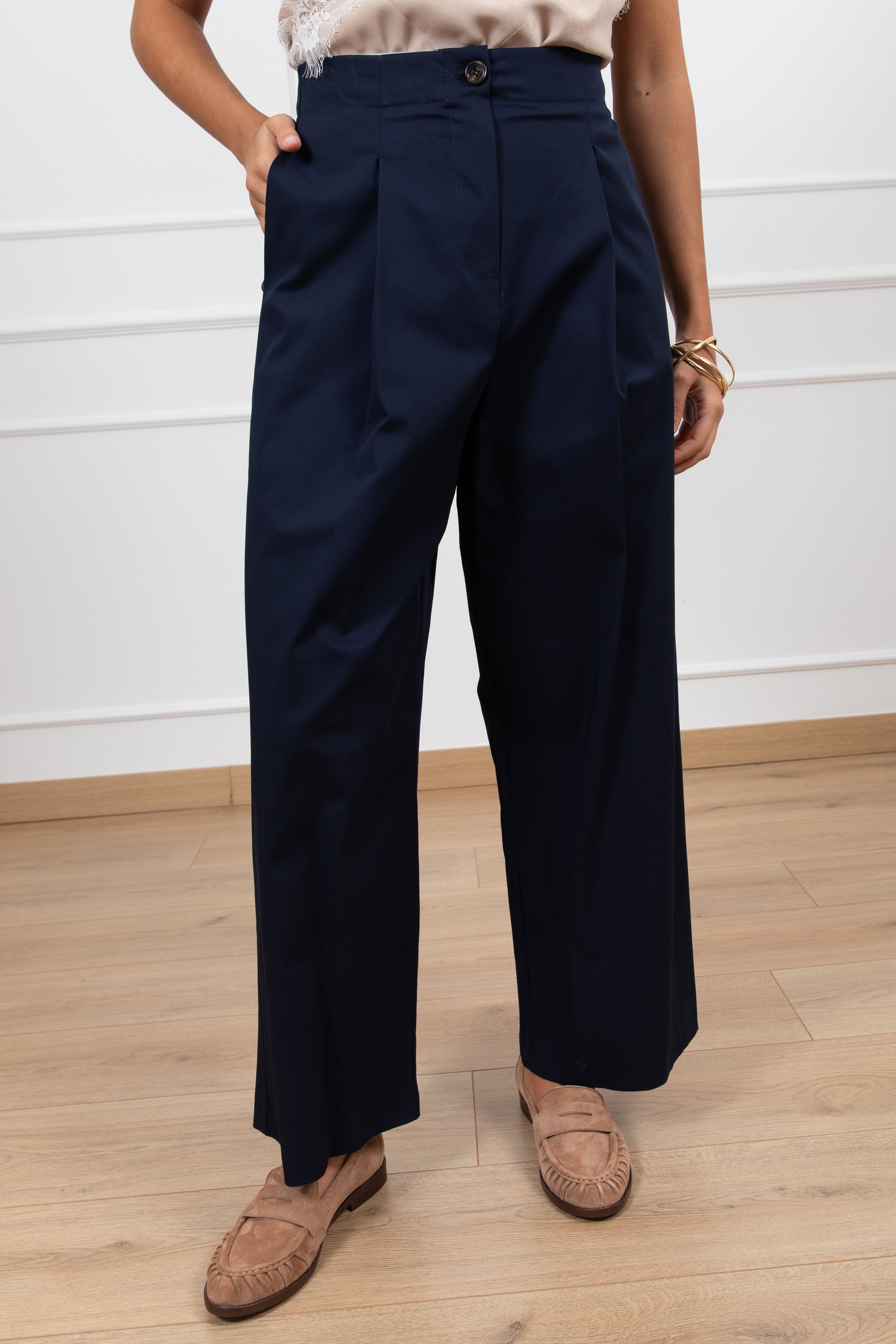 Pantalone in cotone con pinces Tensione IN