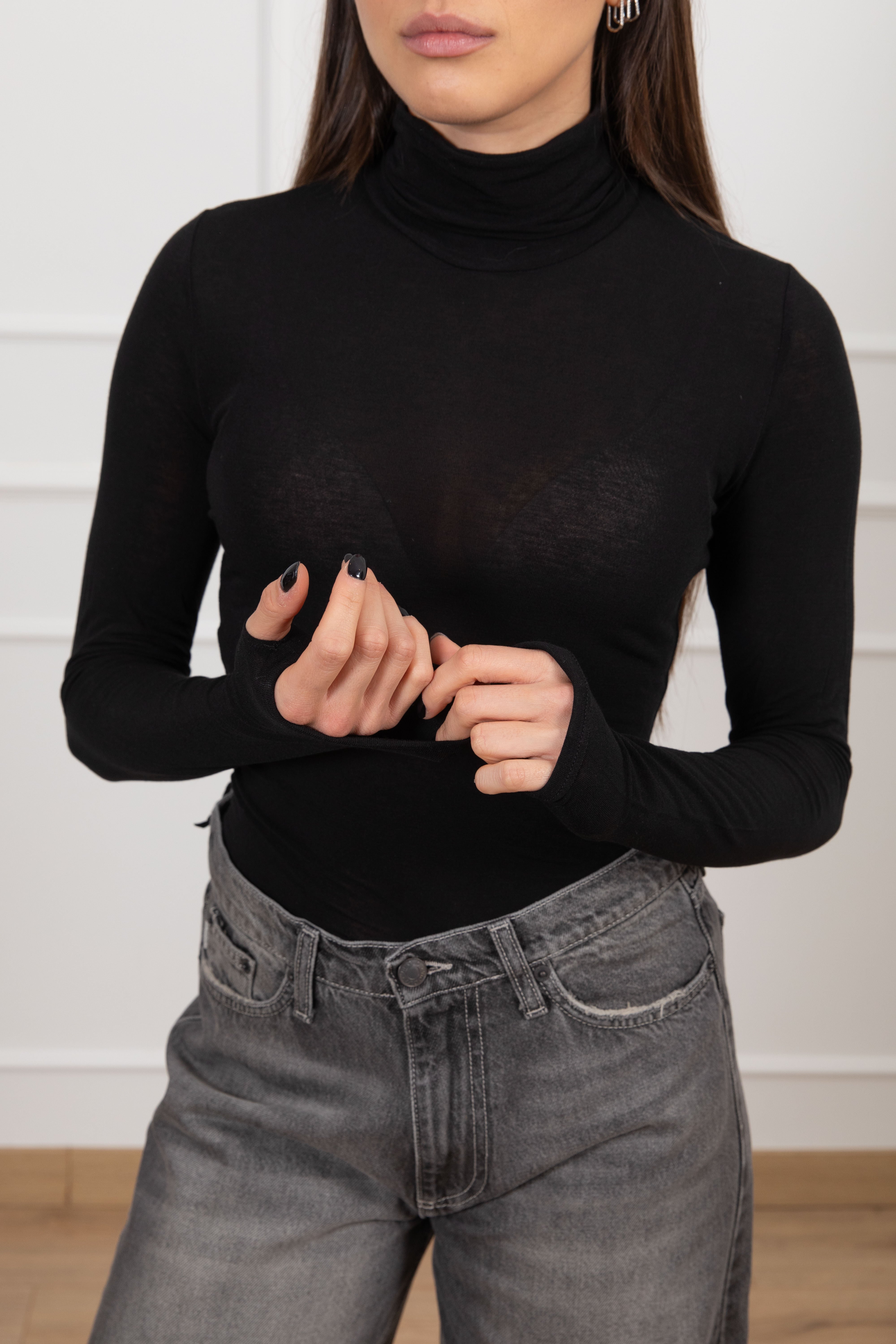 Cashmerina collo alto con foro pollice Susy Mix