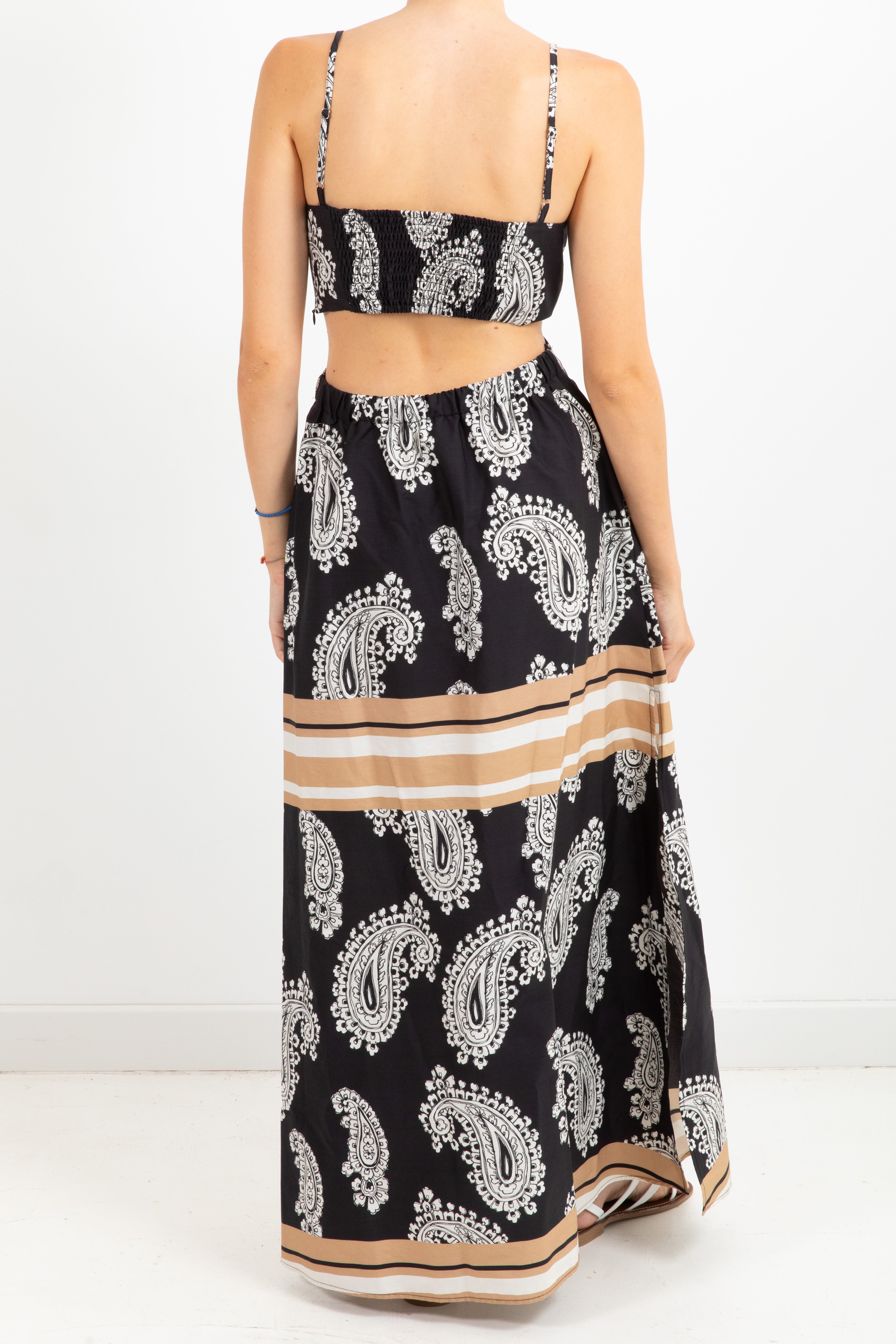 Abito lungo cut-out fantasia paisley nera ViCOLO