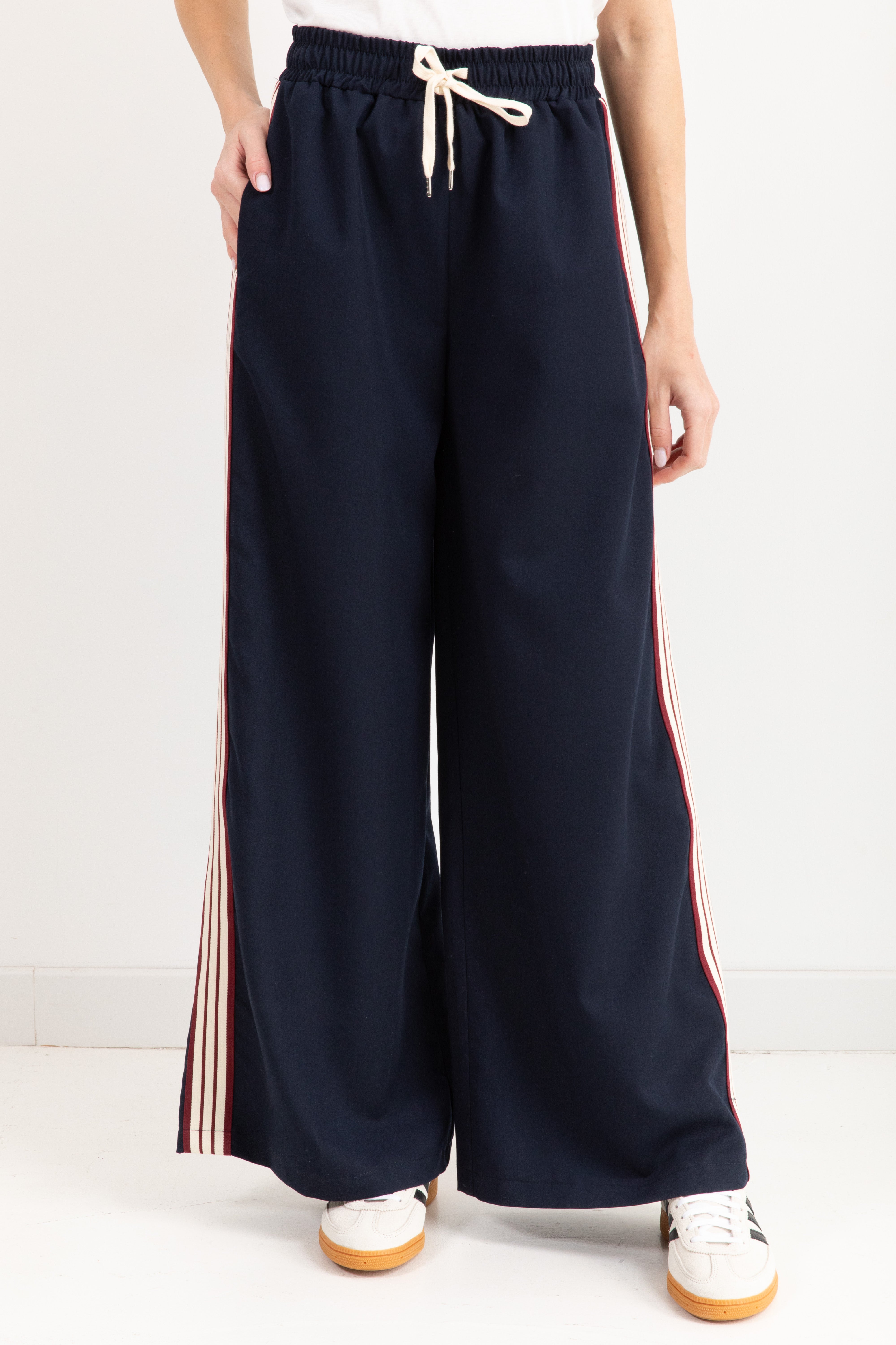 Pantalone gamba dritta con banda laterale a contrasto ViCOLO