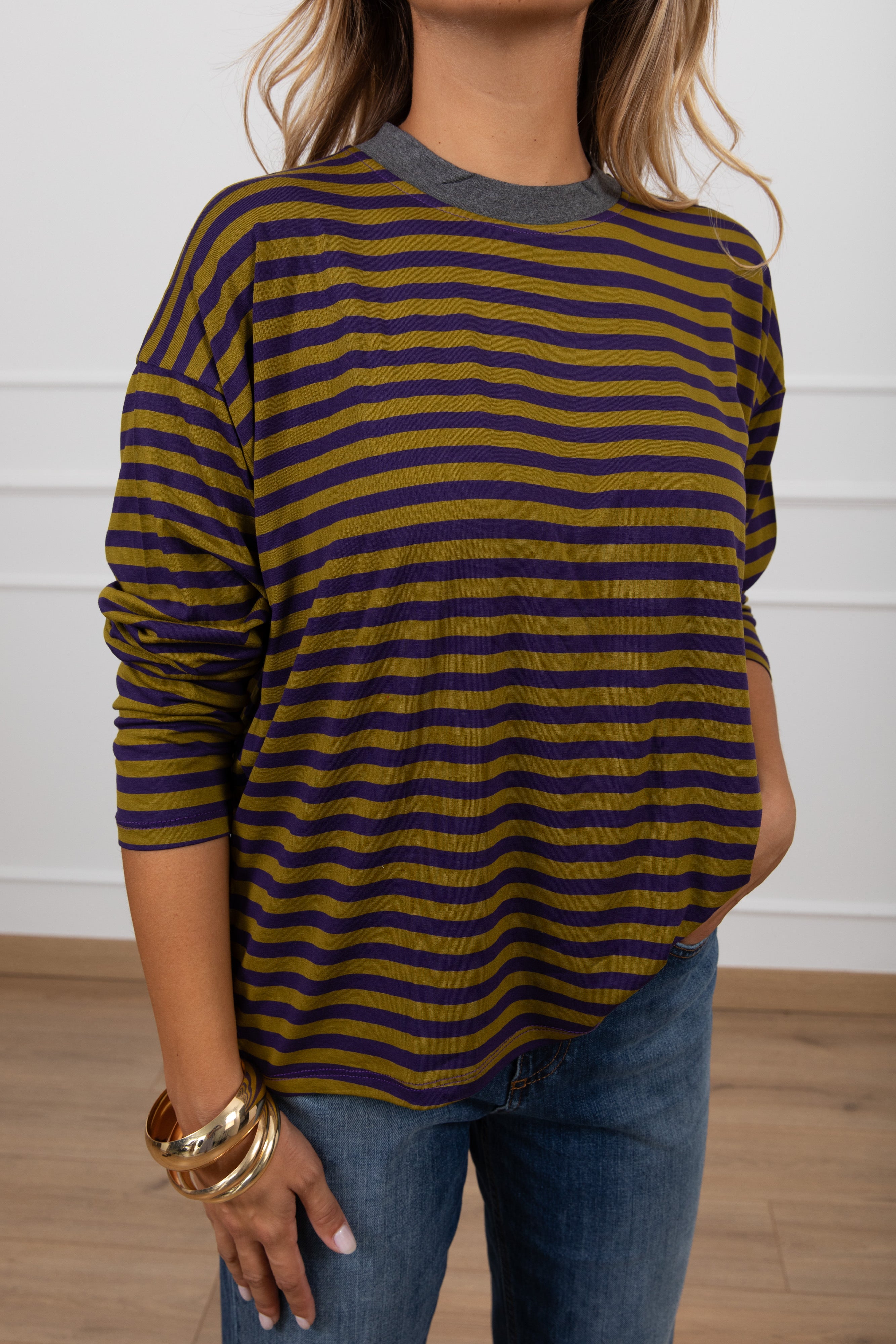 T-shirt scatoletta a righe con collo a contrasto Haveone