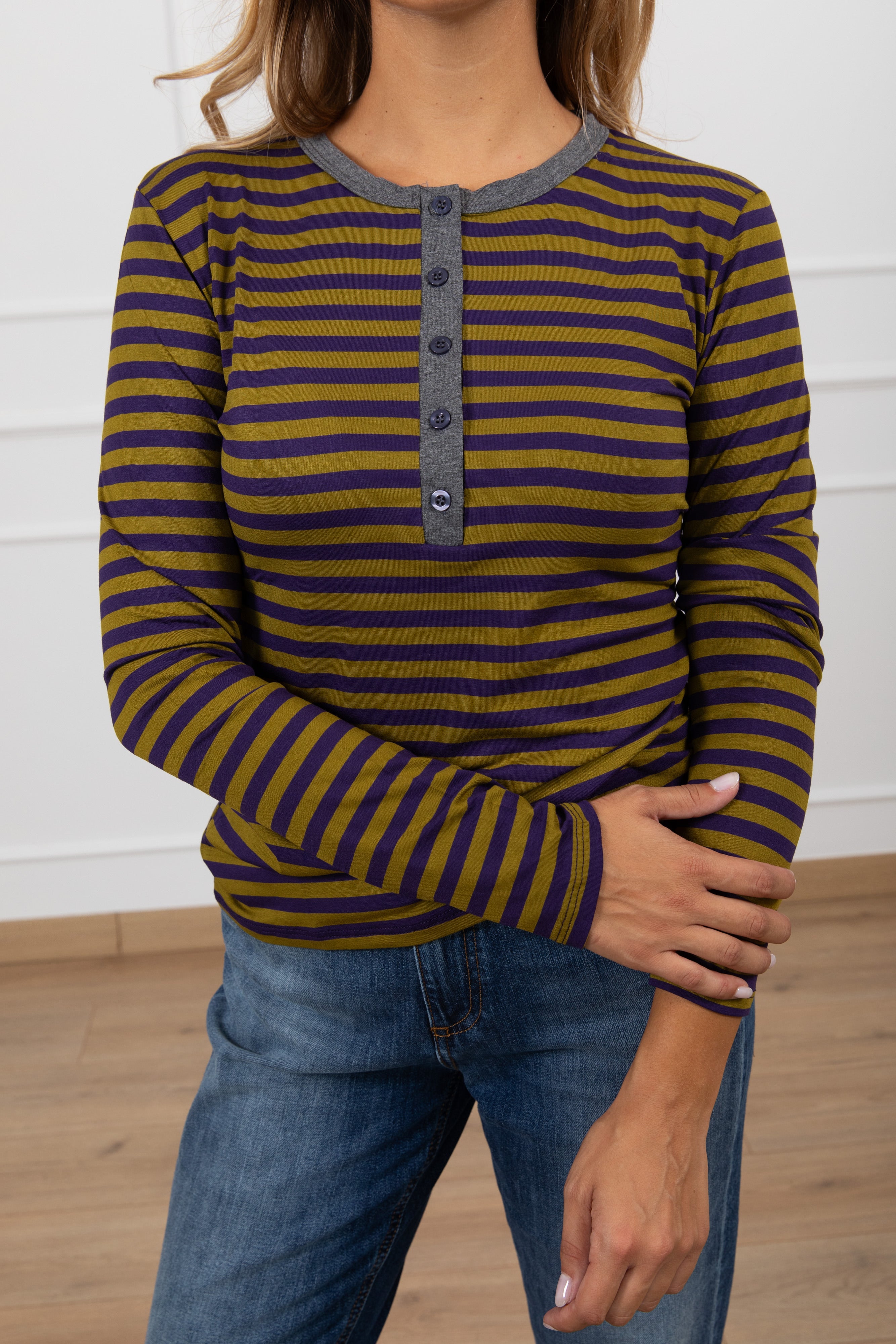 T-shirt serafino a righe con collo a contrasto Haveone