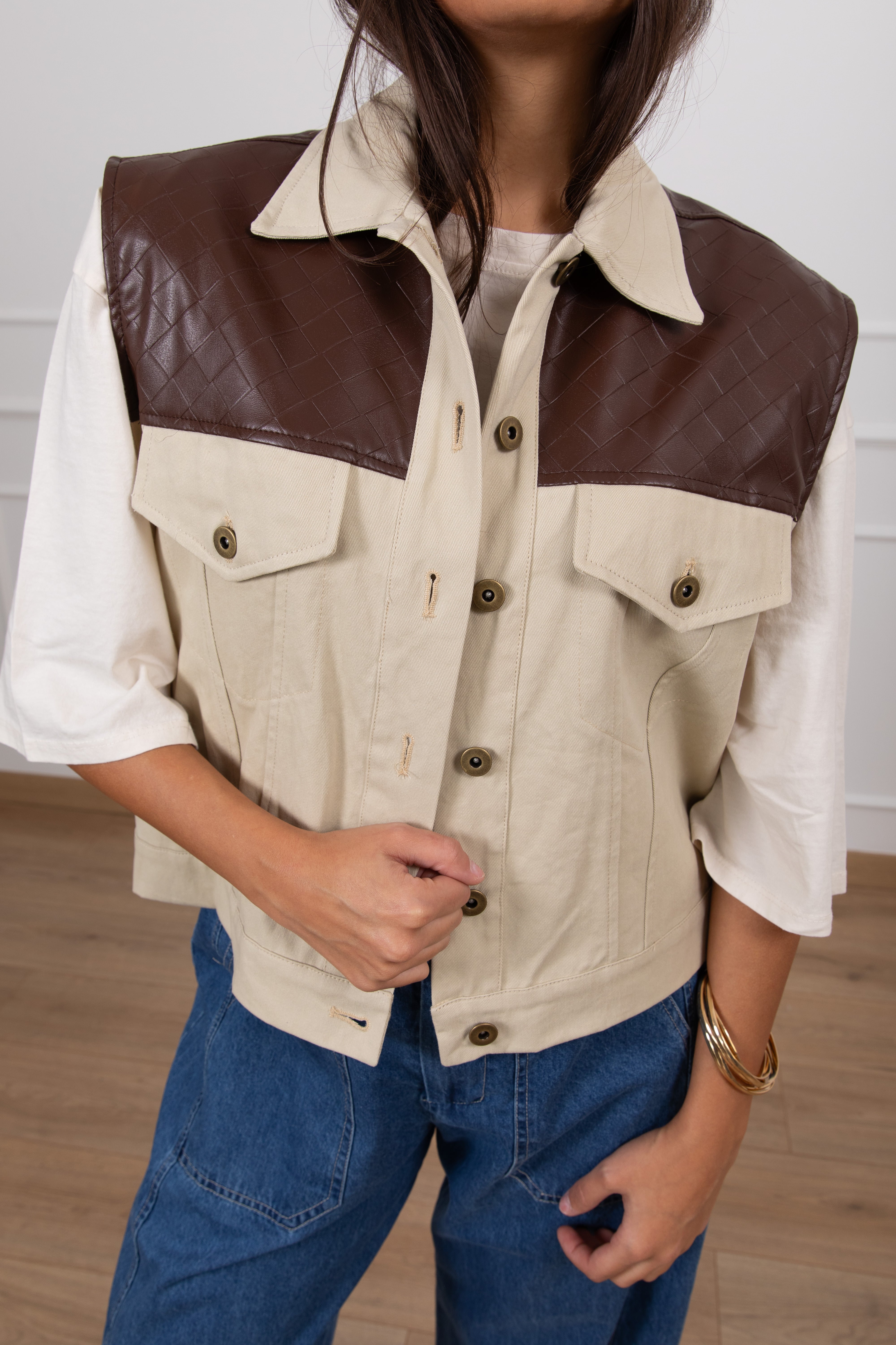 Gilet con inserto in eco-pelle intrecciata Tensione IN