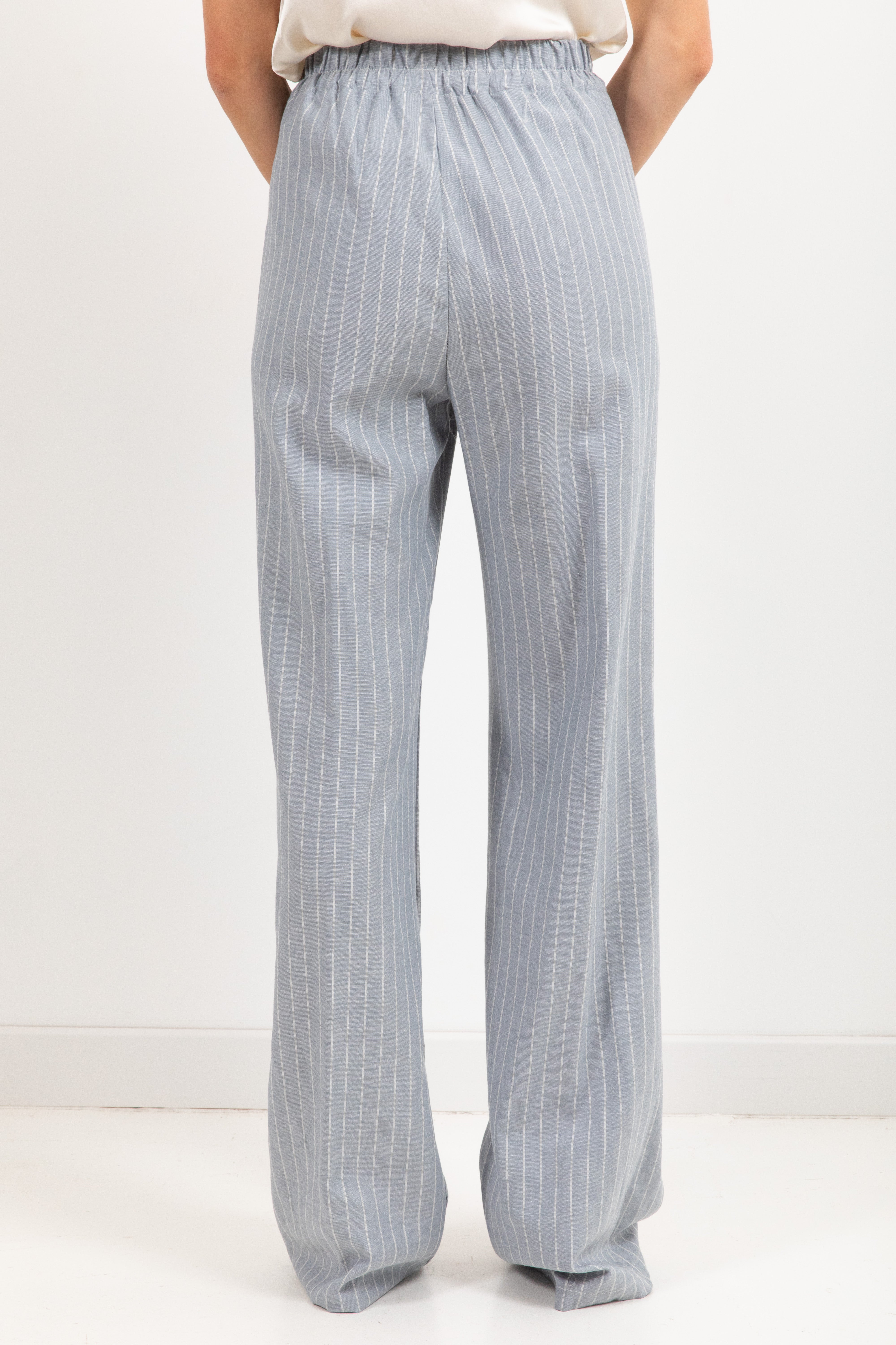 Coordinato gessato gilet con spilla e pantalone in lino e viscosa Susy Mix