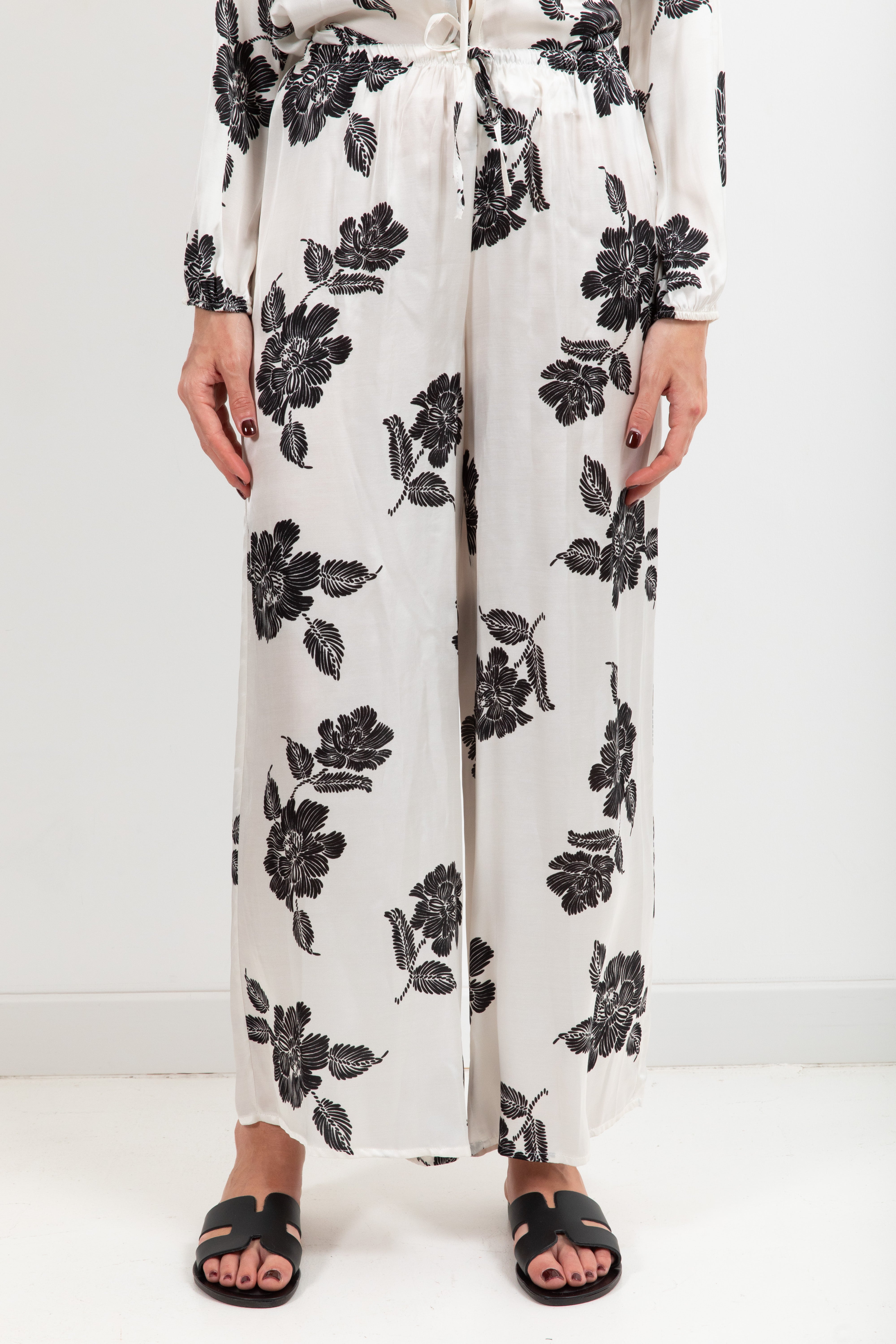 Coordinato camicia e pantalone in viscosa fantasia flowers nera Susy Mix