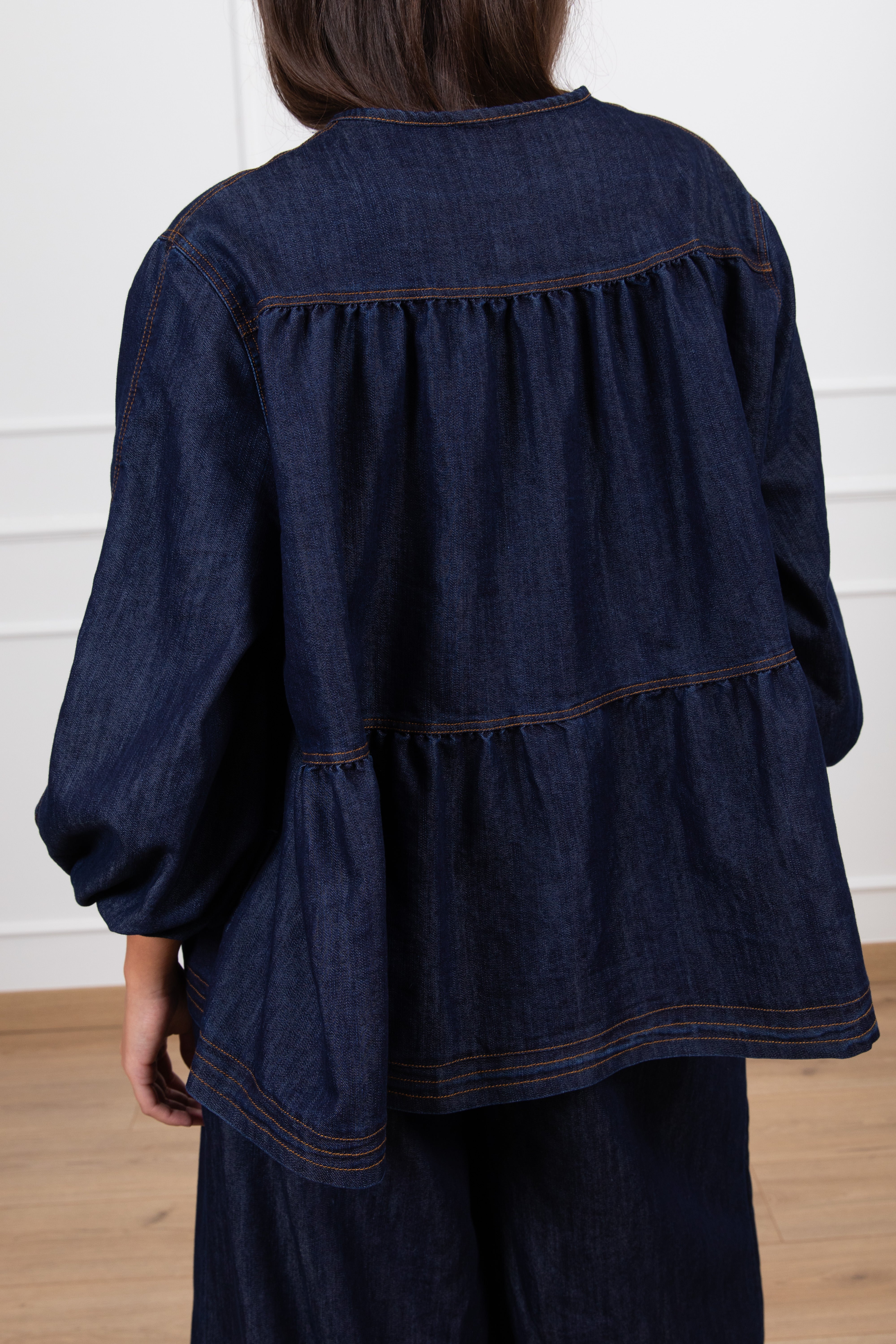 Blusa jeans blu con balze ViCOLO