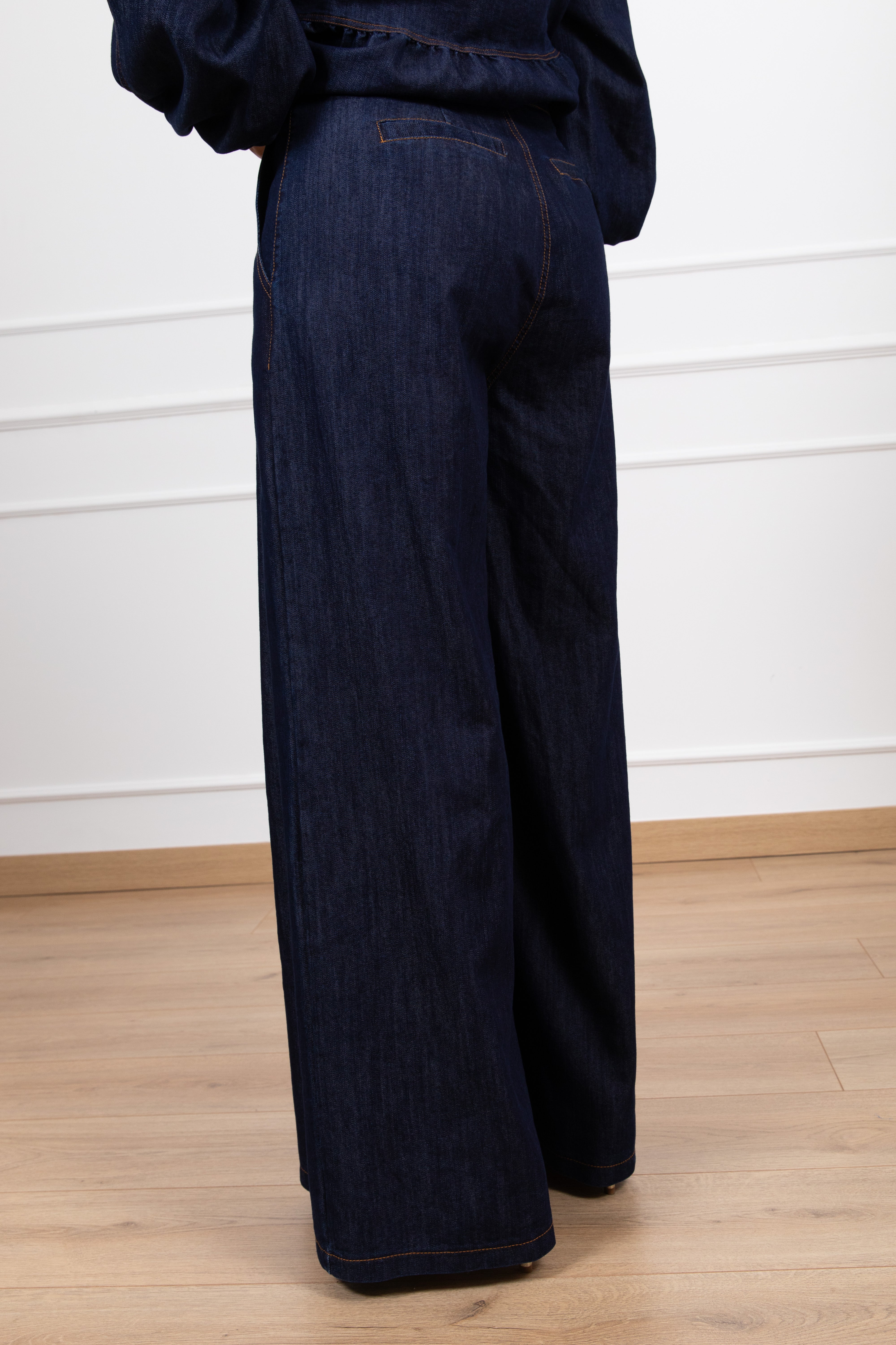 Jeans blu con pinces ViCOLO
