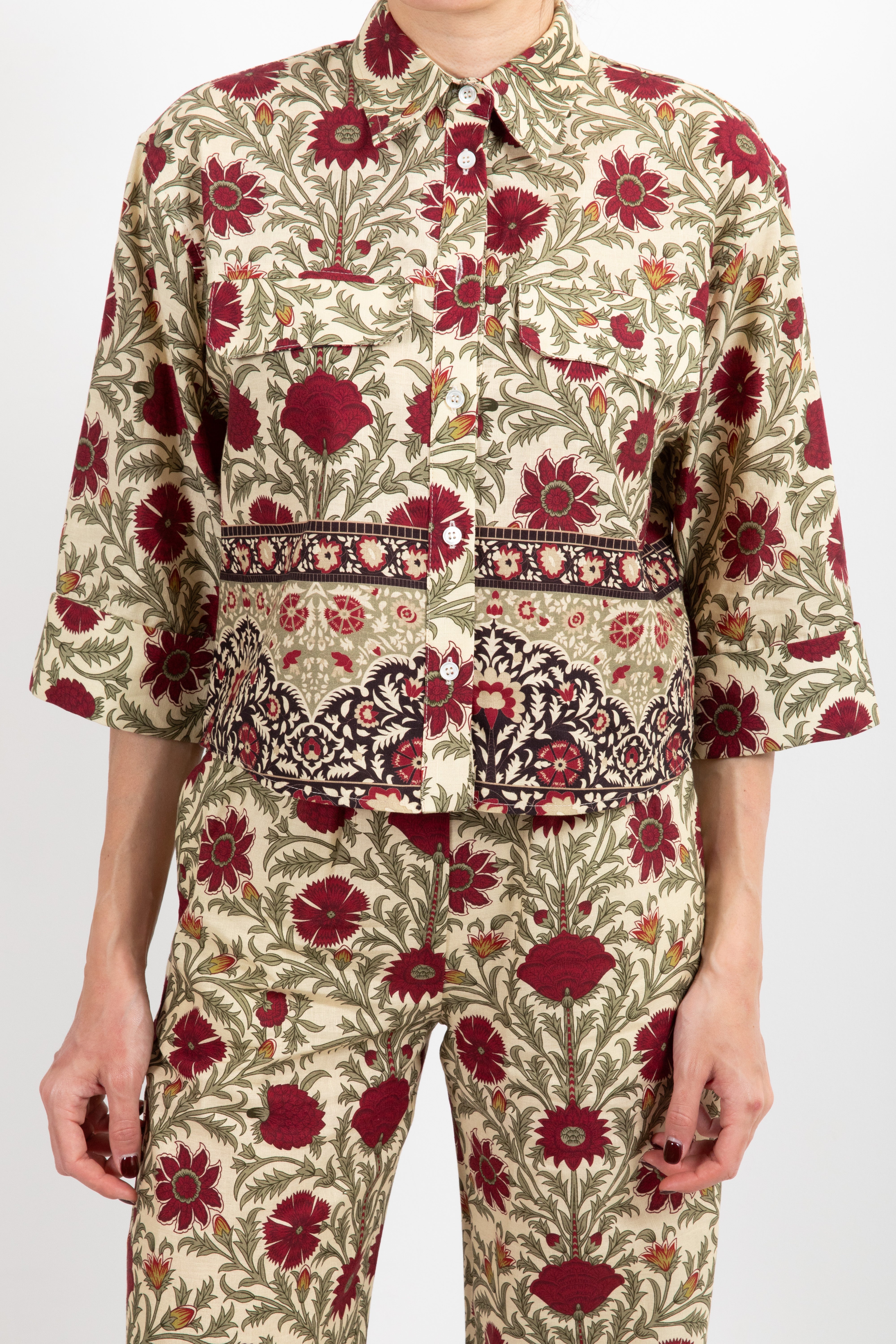 Camicia cropped in lino e cotone fantasia arabesque ViCOLO