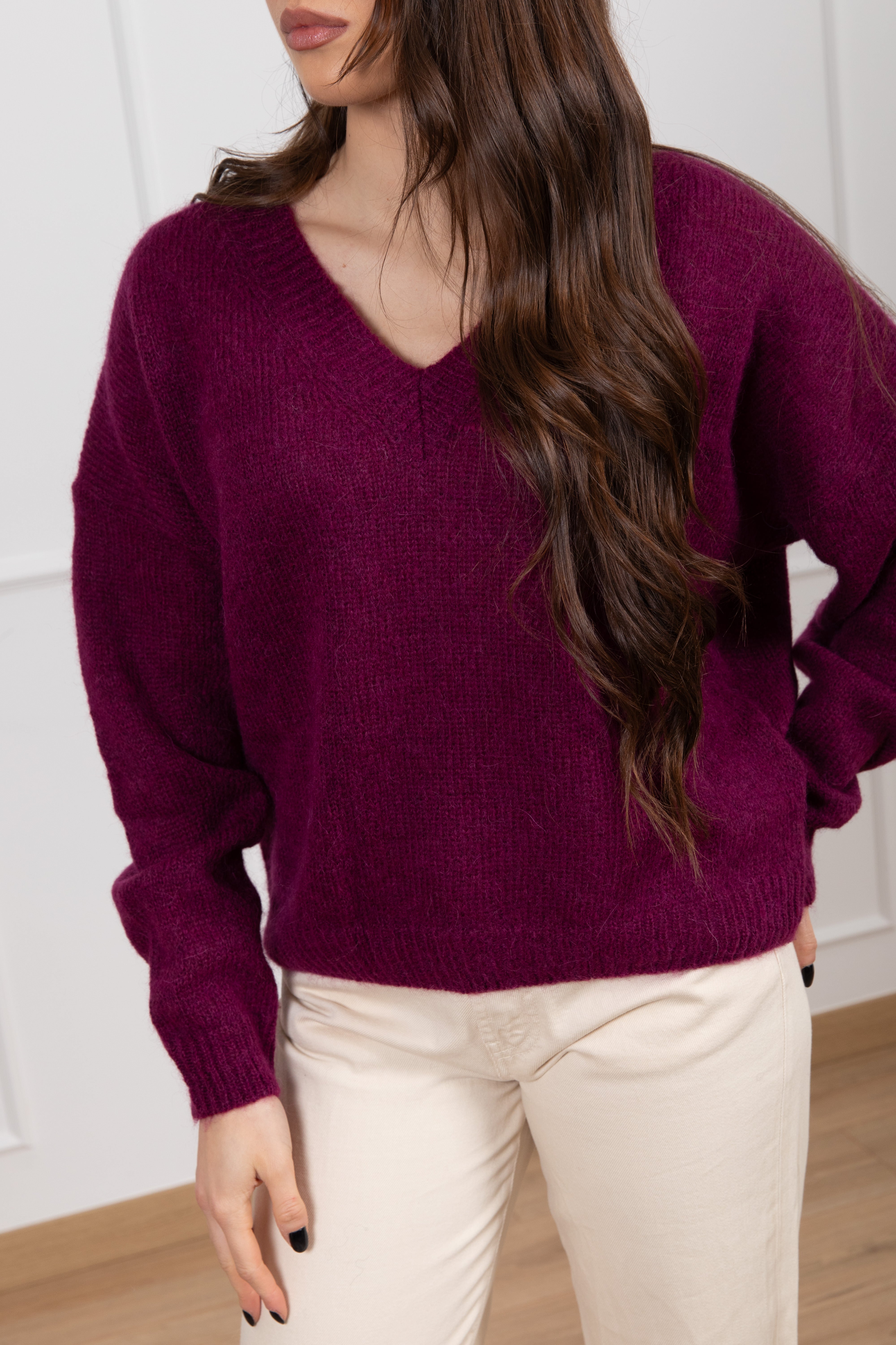 Pull scollo a "V" in mohair ViCOLO