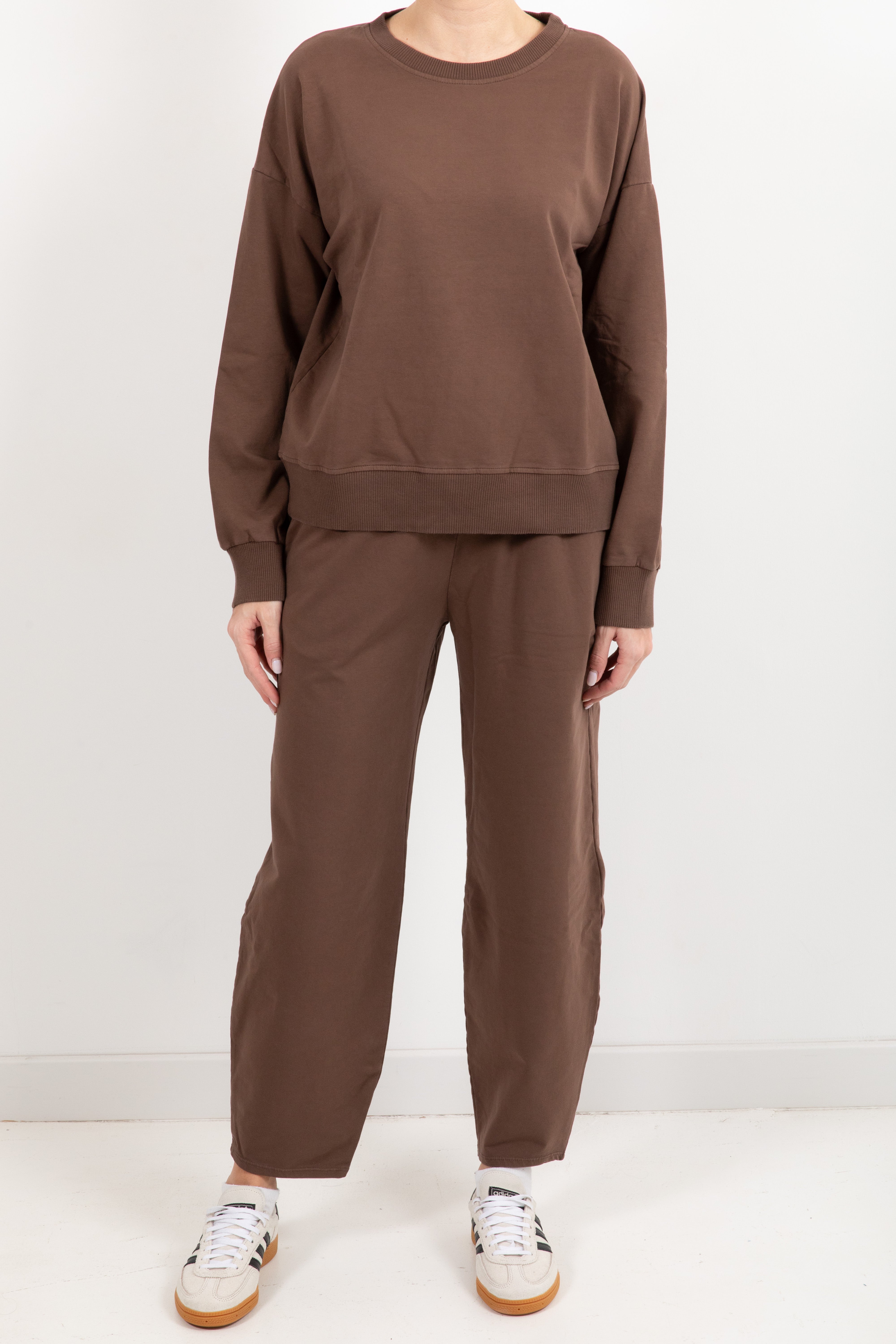 Tuta felpa girocollo e pantalone carrot fit Susy Mix