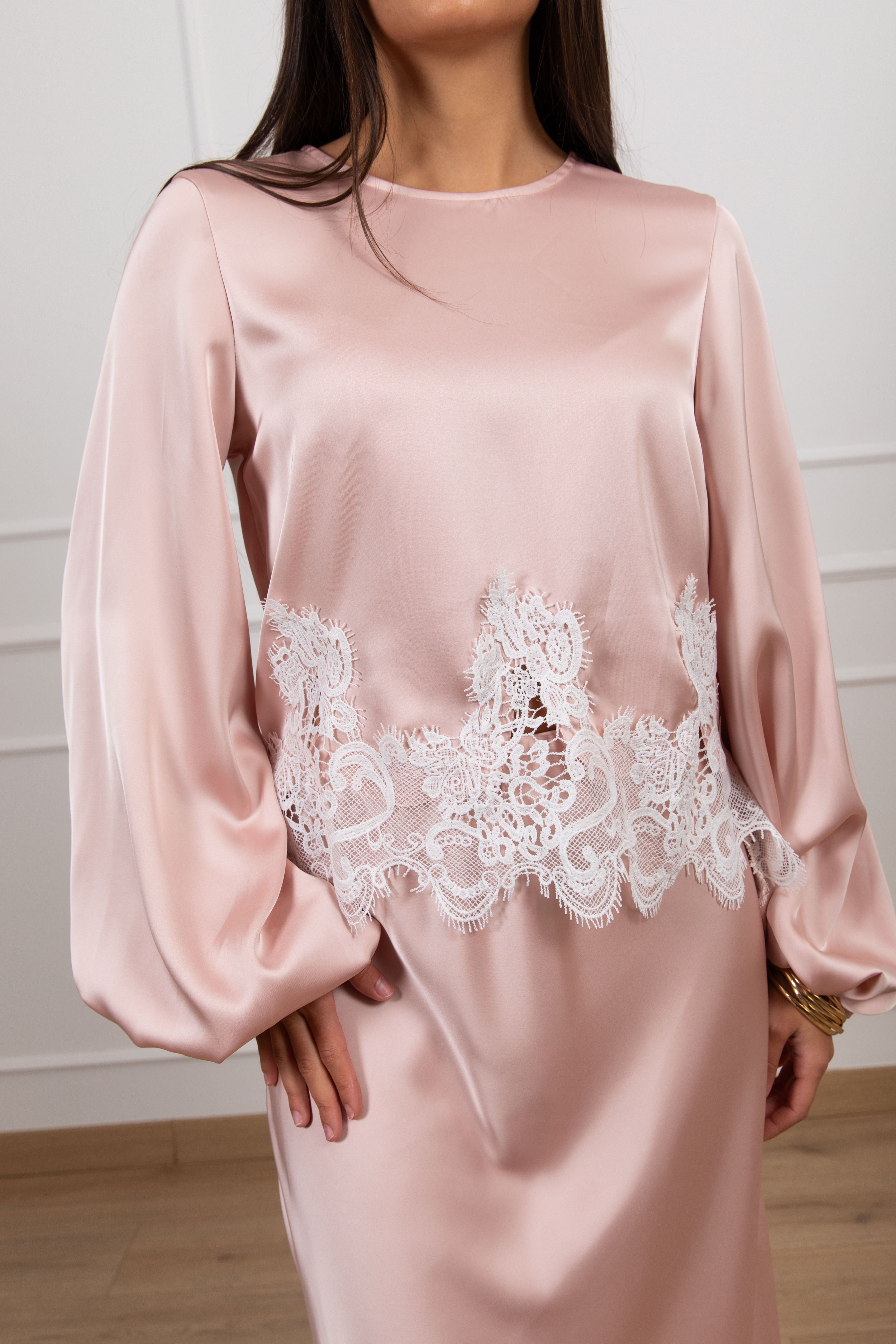 Blusa in viscosa con pizzo a contrasto Tensione IN