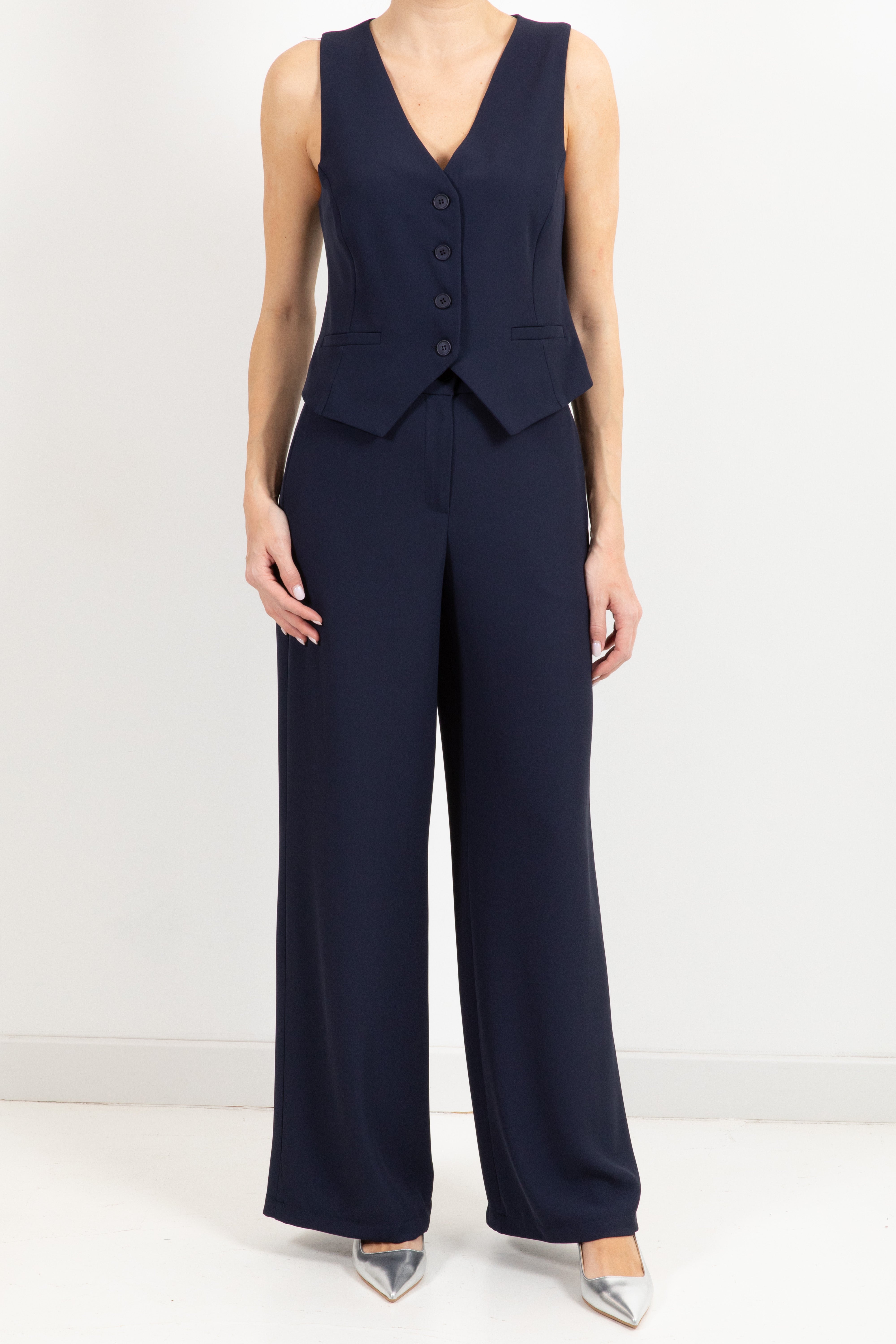 Coordinato in tessuto fluido gilet e pantalone con elastico sul retro Tensione IN
