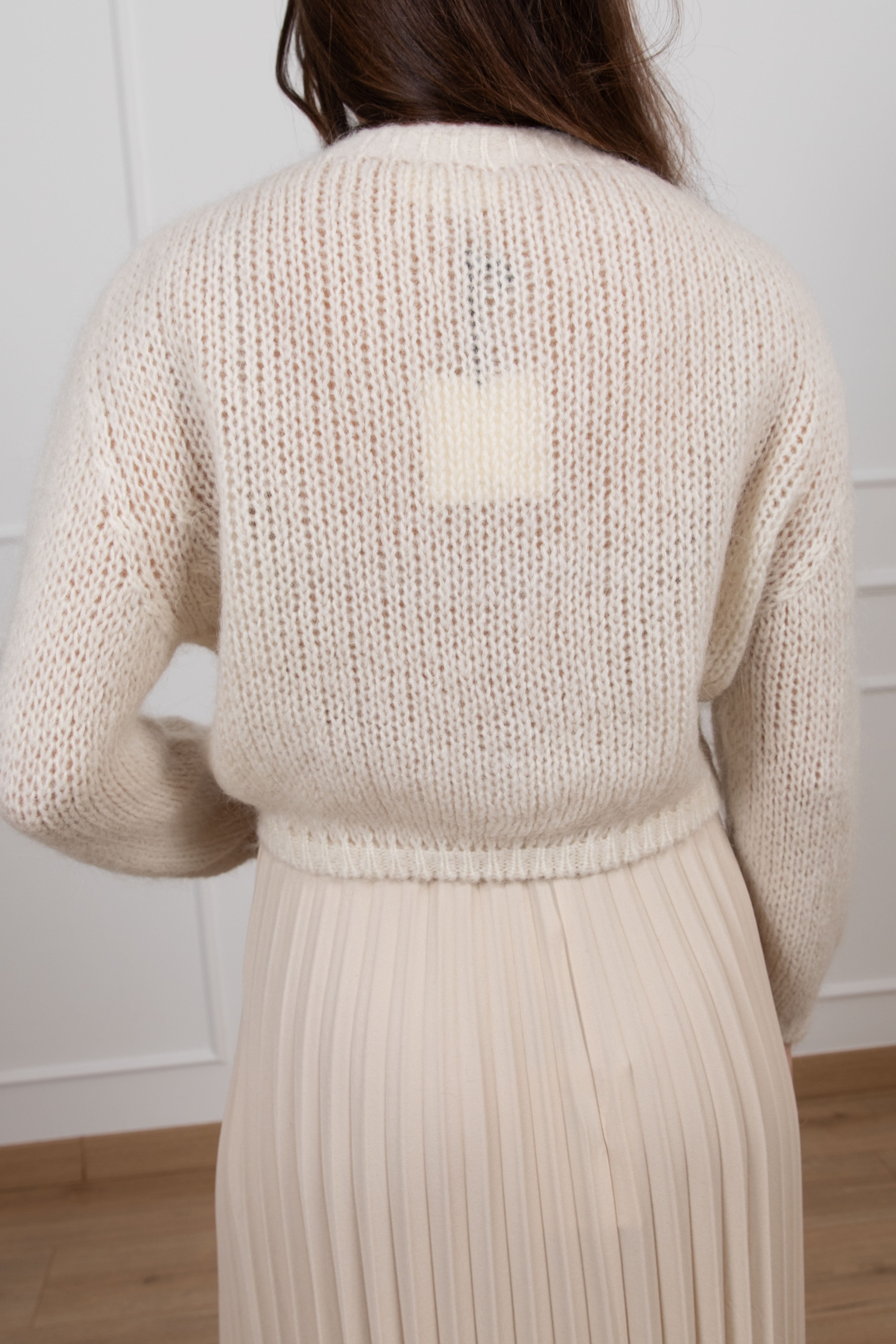 Cardigan cropped in mohair con bottone gioiello ViCOLO