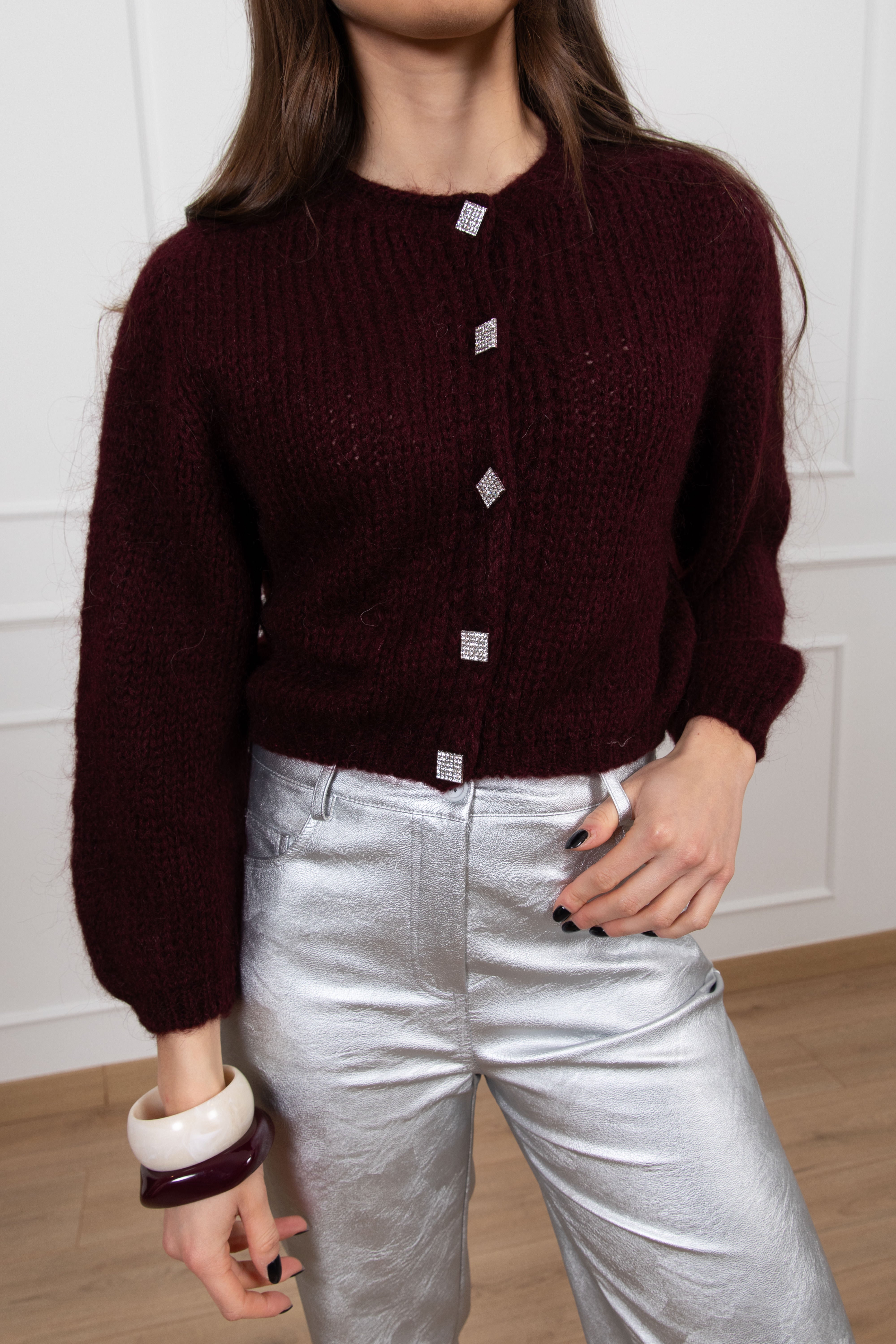 Cardigan cropped in mohair con bottone gioiello ViCOLO