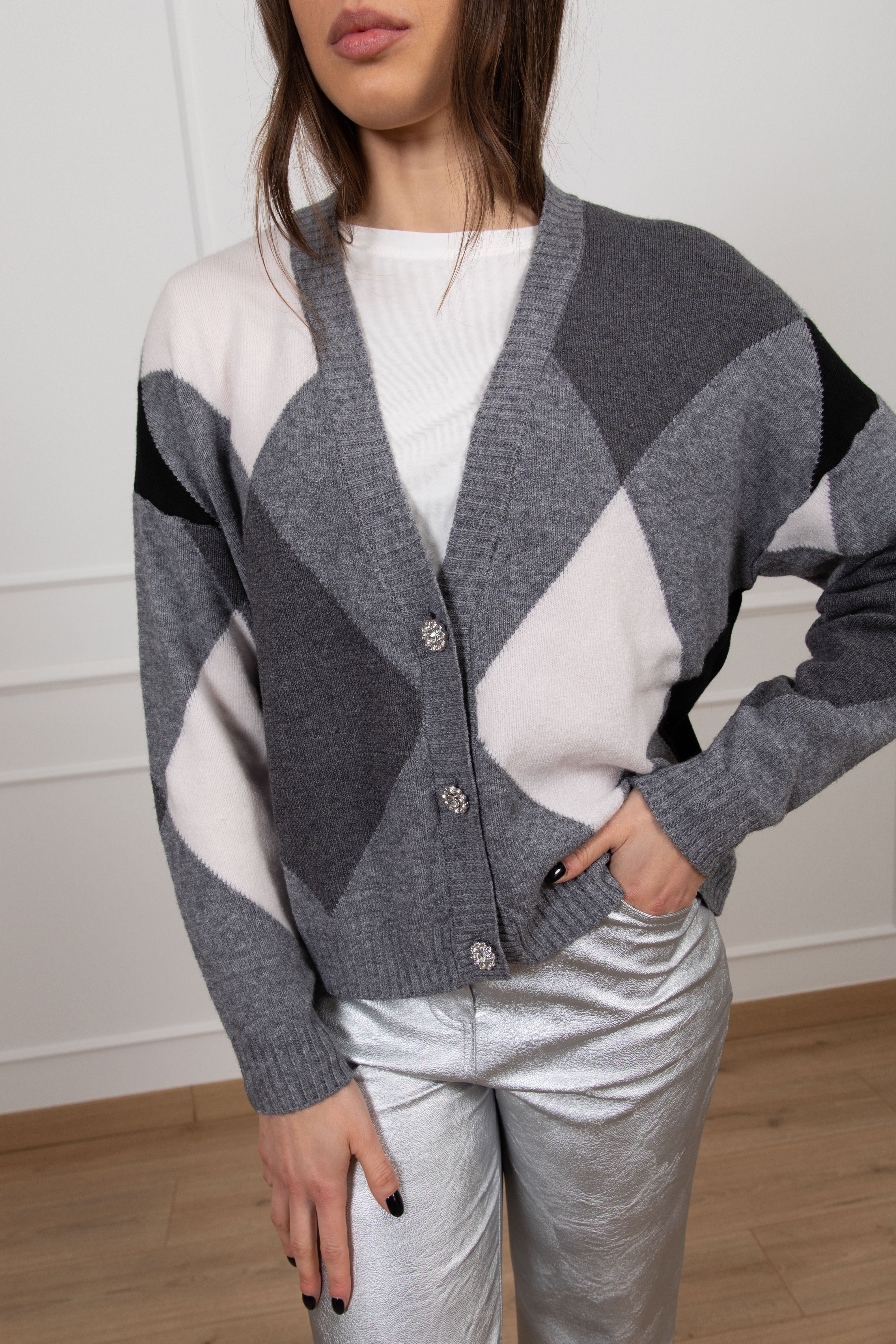Cardigan in viscosa a rombi con bottoni gioiello Susy Mix