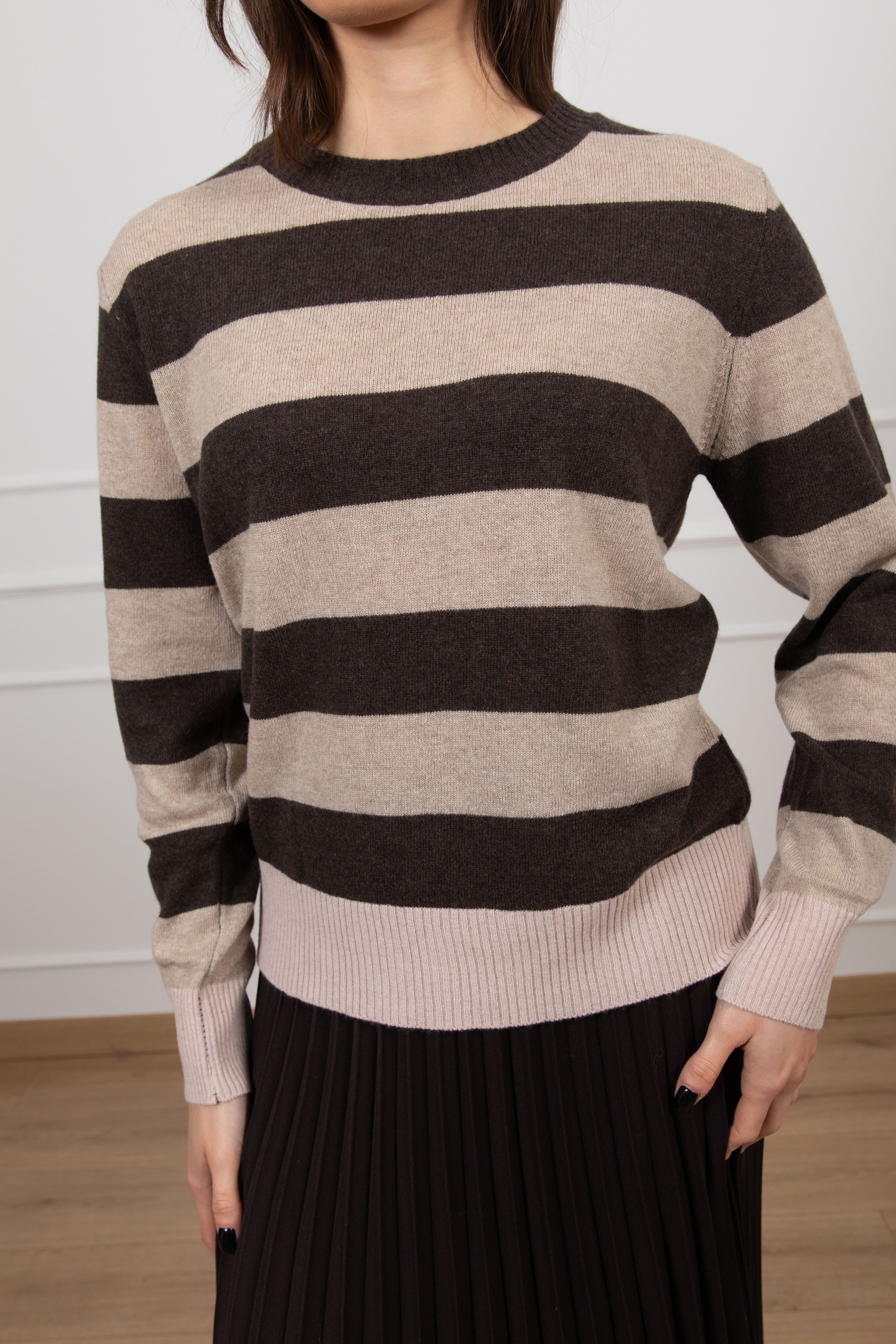 Pull girocollo a righe con fondo a contrasto Susy Mix