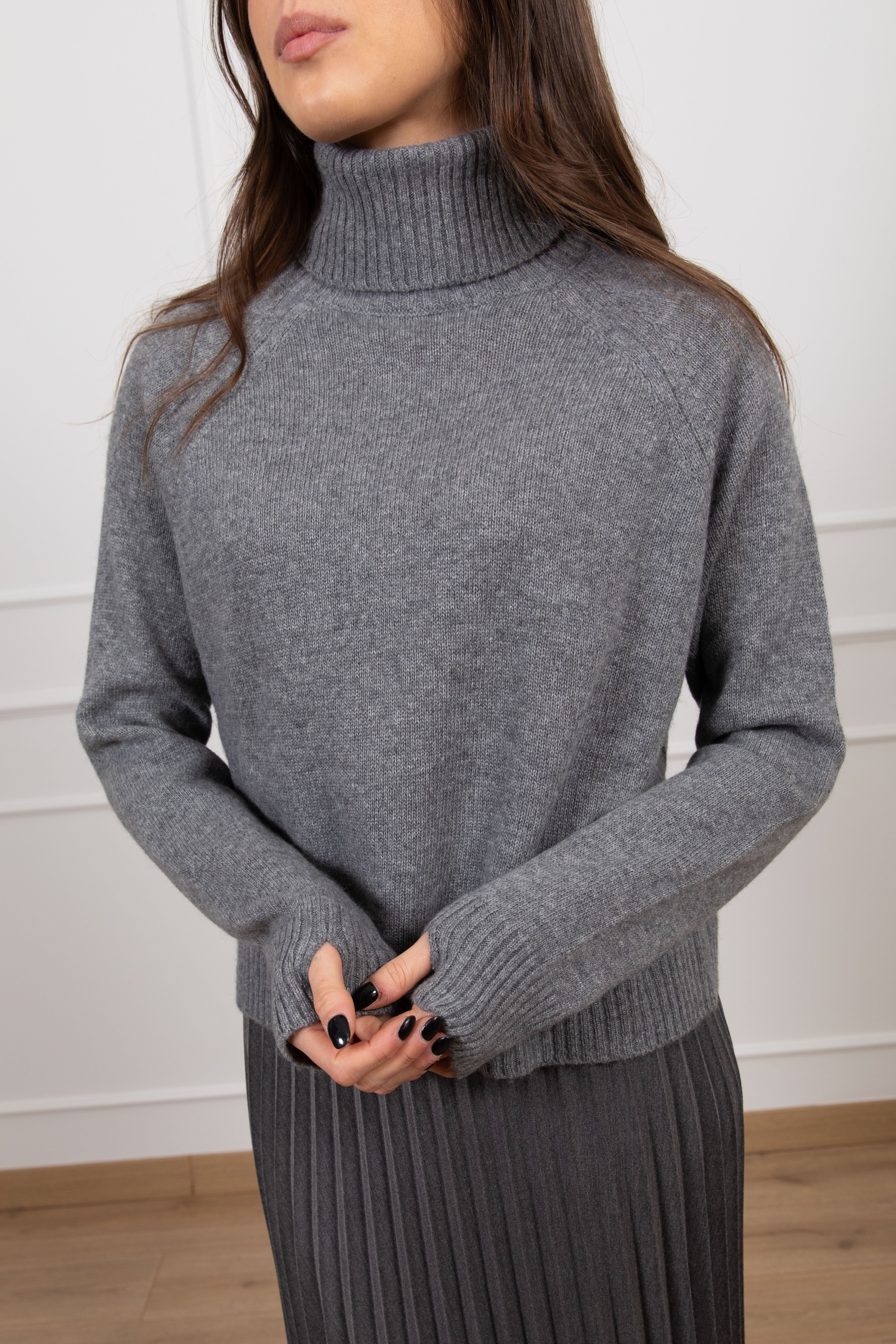 Pull collo alto a scatoletta con foro pollice Susy Mix