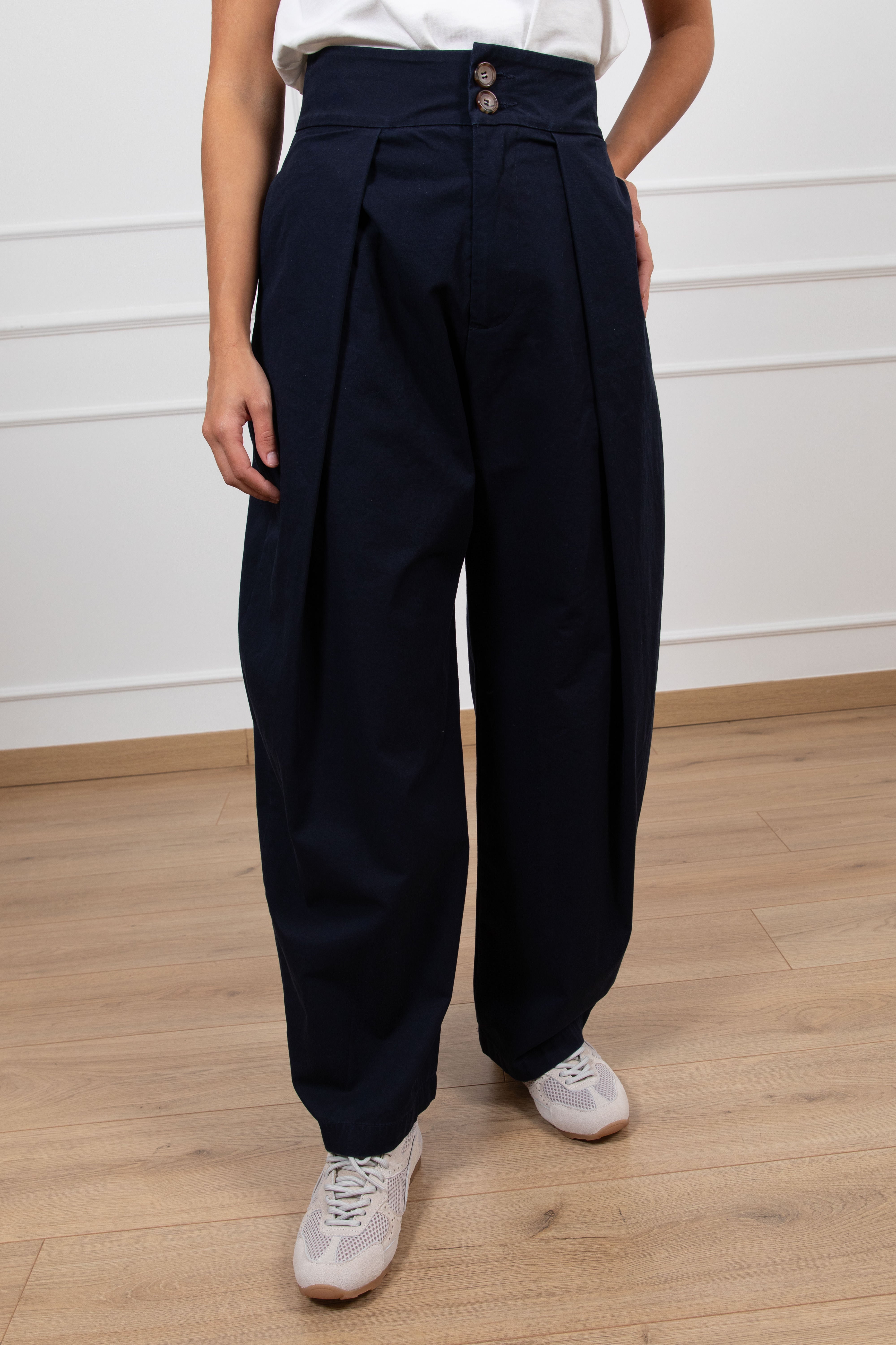 Pantalone in cotone con pinces Motel