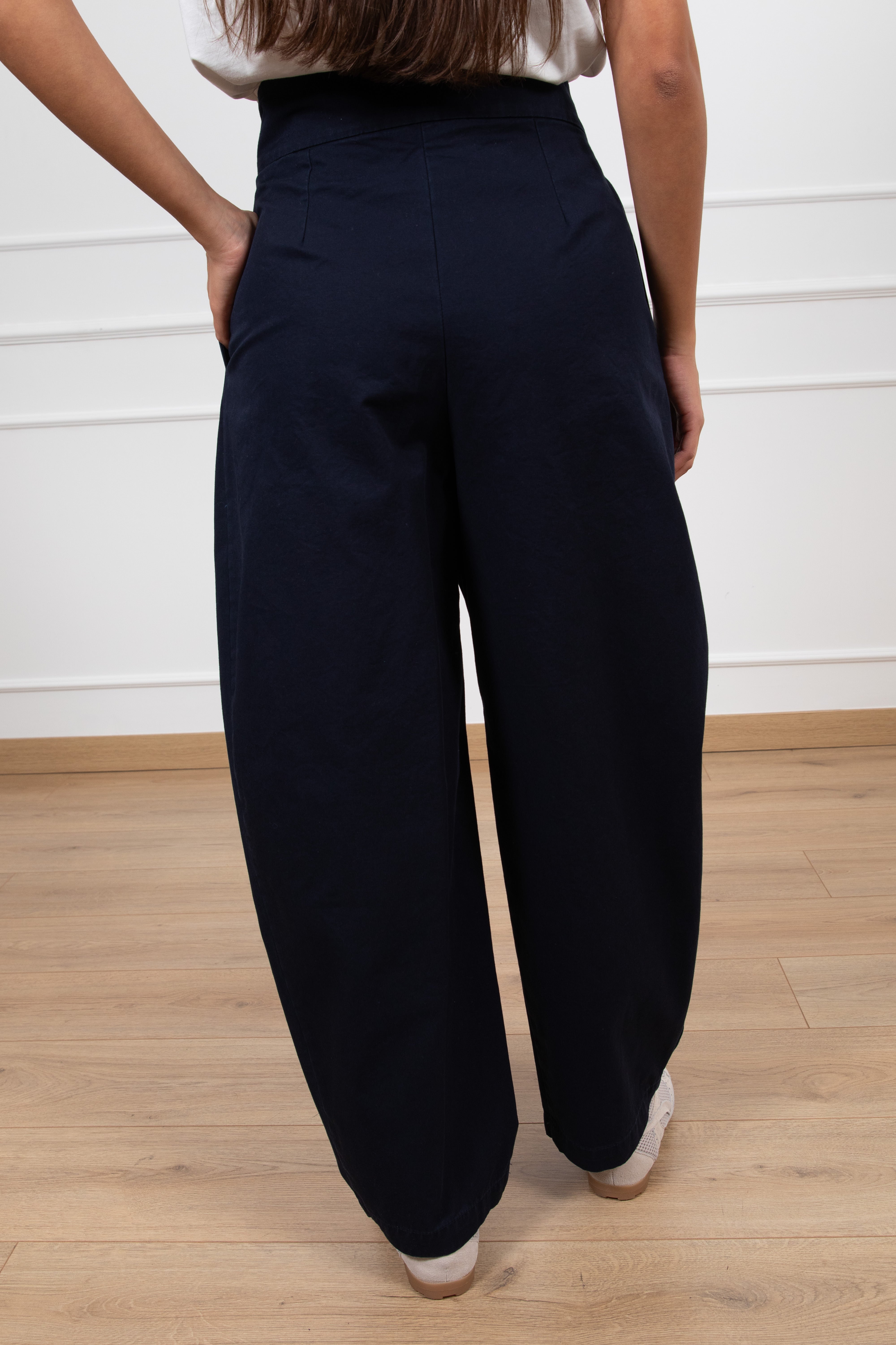 Pantalone in cotone con pinces Motel